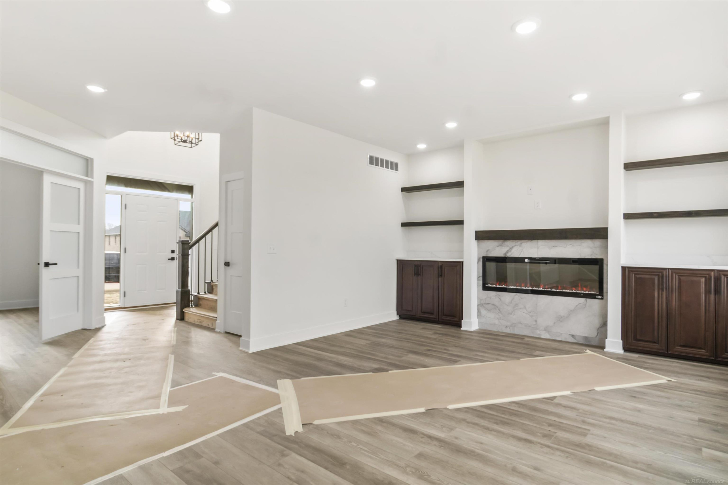 45537 Gable Drive, Macomb, MI 48088 — Photo 8
