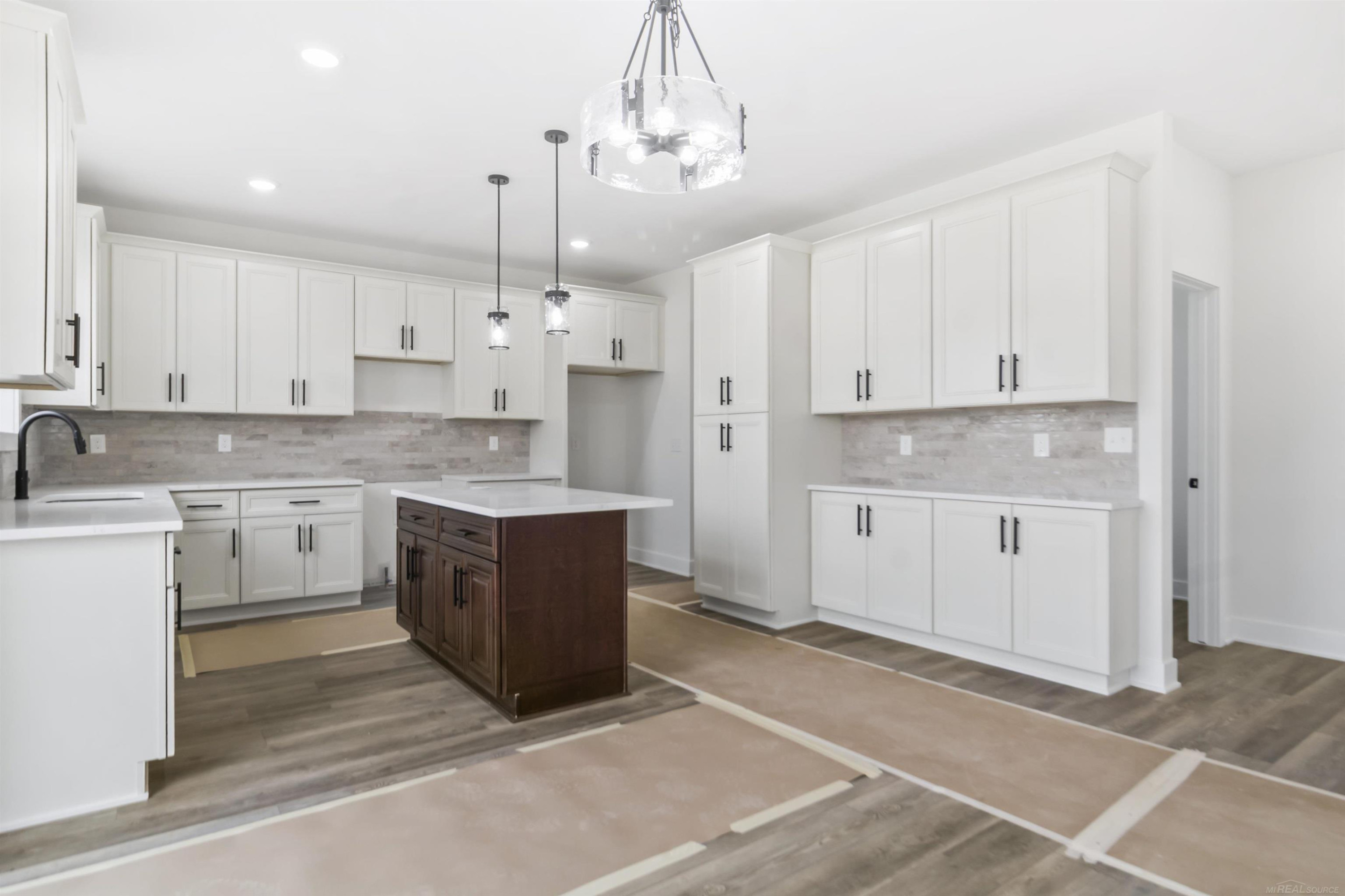 45537 Gable Drive, Macomb, MI 48088 — Photo 9