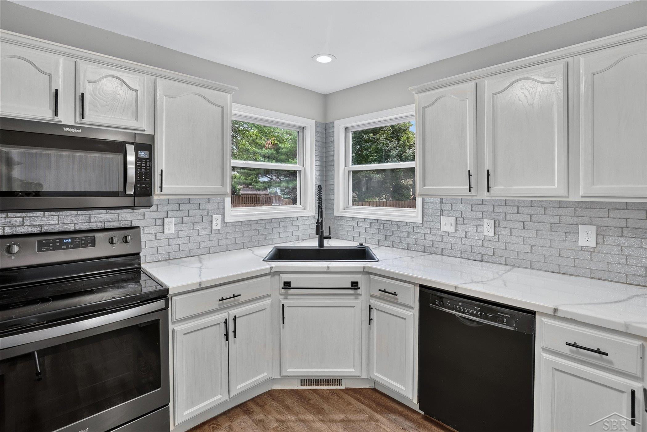 7849 Rockcress Drive, Freeland, MI 48623 — Photo 11