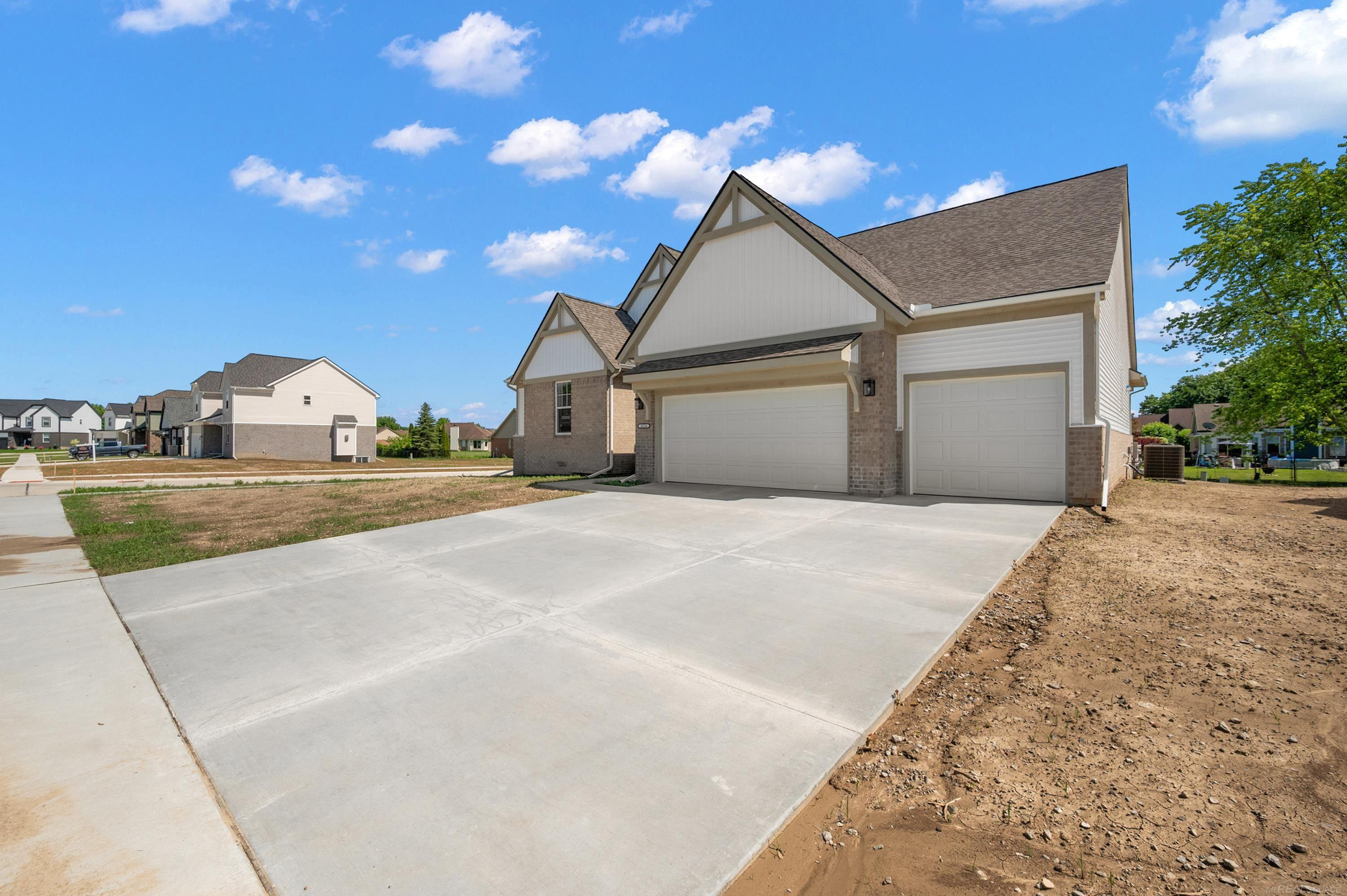 28324 Nadia Lane, Chesterfield, MI 48047 — Photo 4