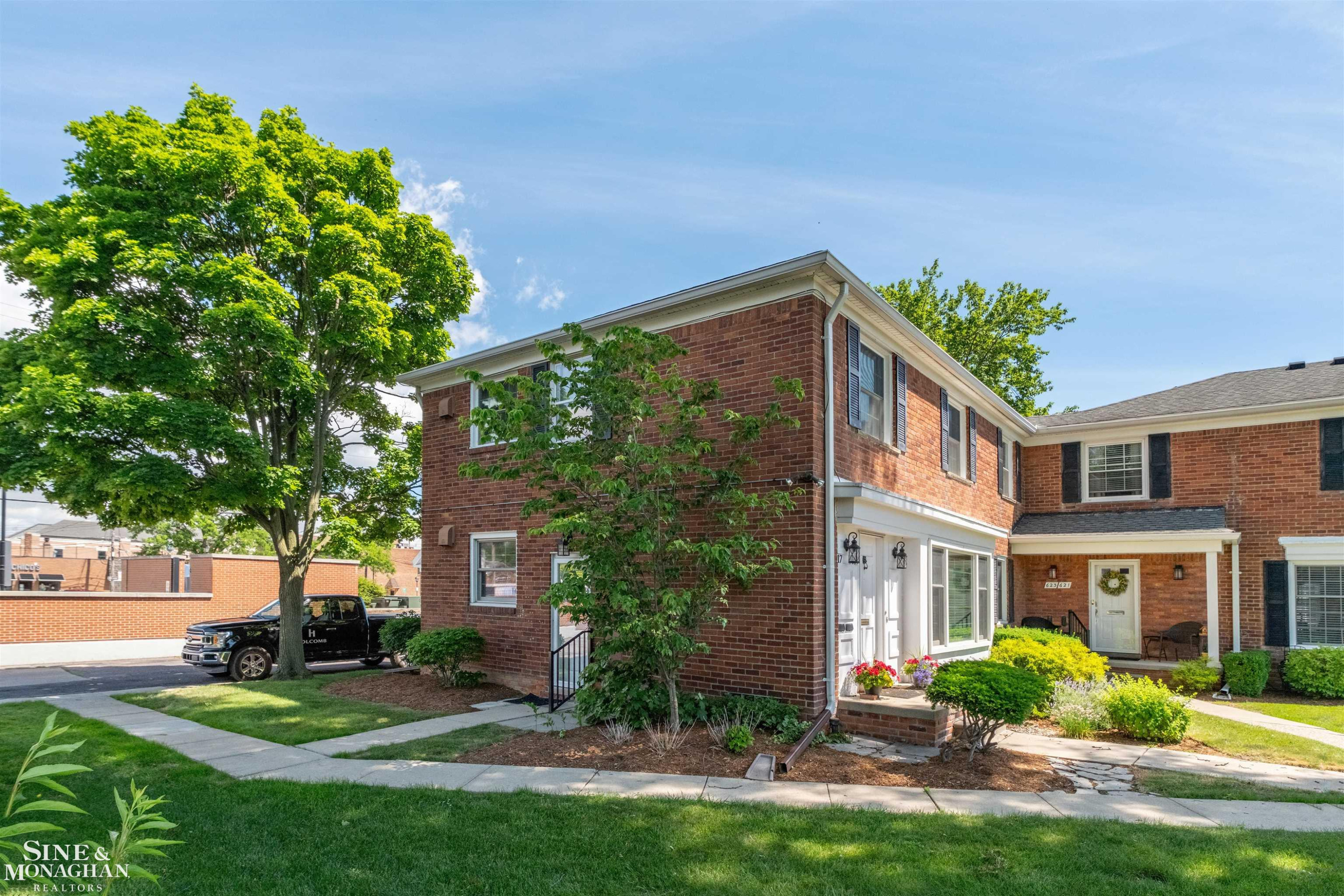 617 Notre Dame Street, Grosse Pointe, MI 48230 — Photo 2