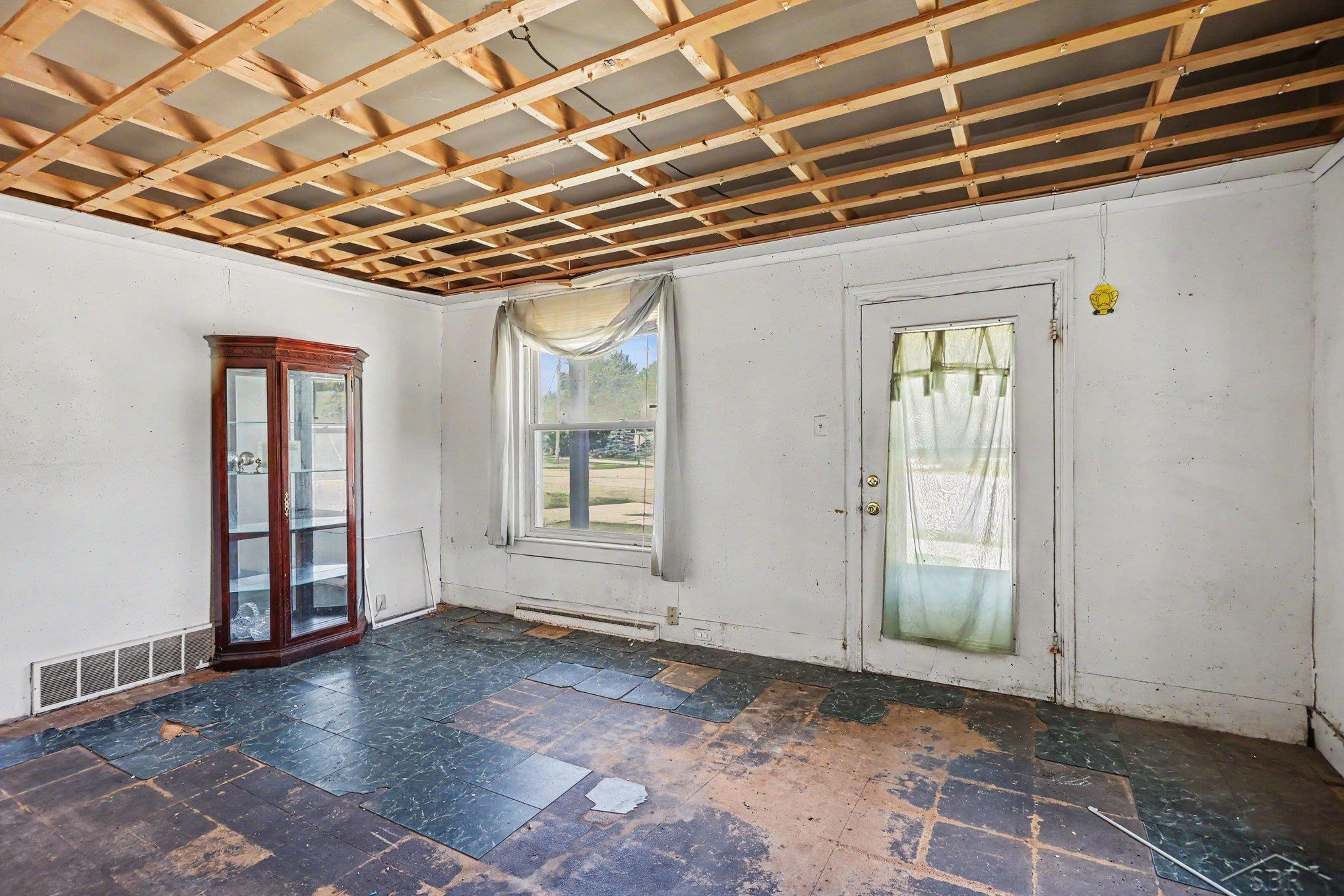 422 S Saginaw Street, Saint Charles, MI 48655 — Photo 3