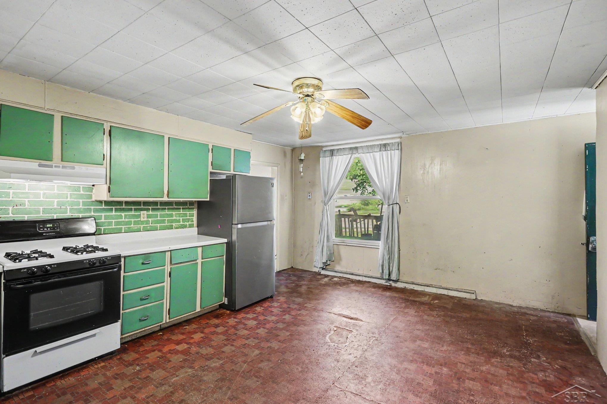422 S Saginaw Street, Saint Charles, MI 48655 — Photo 5