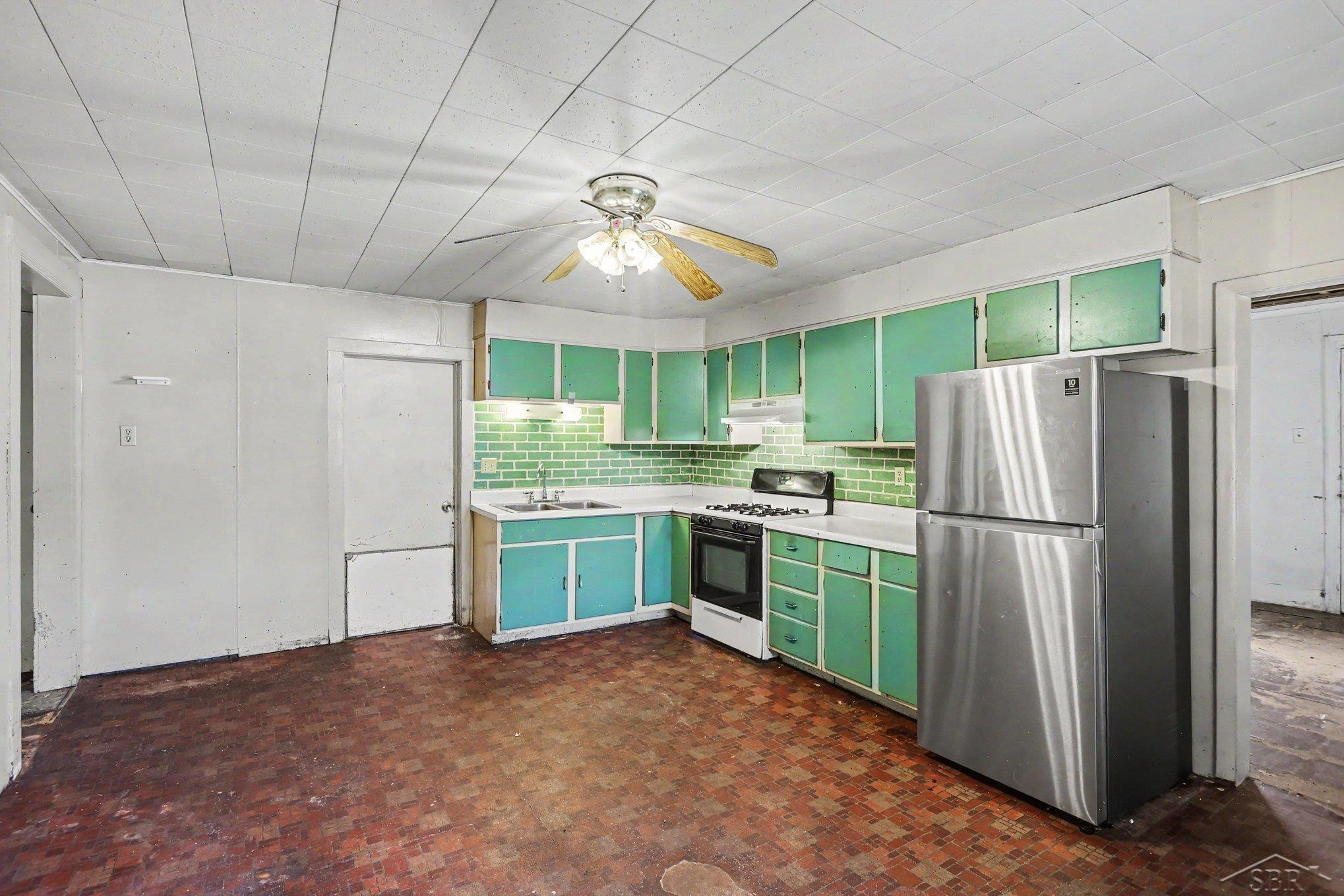 422 S Saginaw Street, Saint Charles, MI 48655 — Photo 6