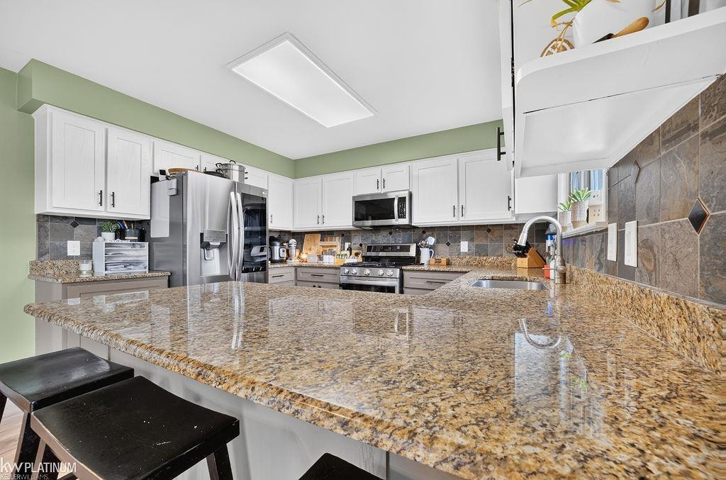 53103 W RIDGE Drive, MI — Photo 6