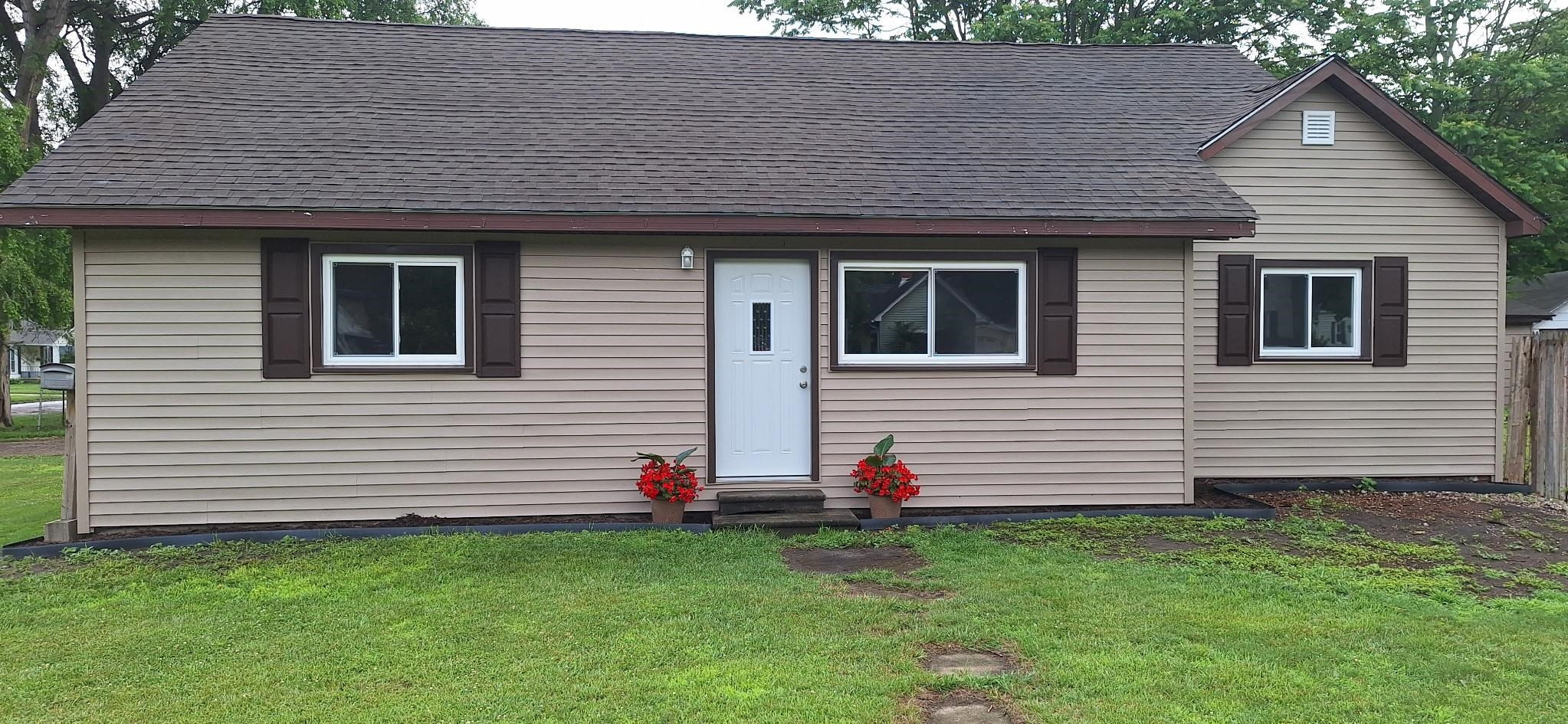 1007 S Shiawassee Street, Owosso, MI 48867 — front exterior