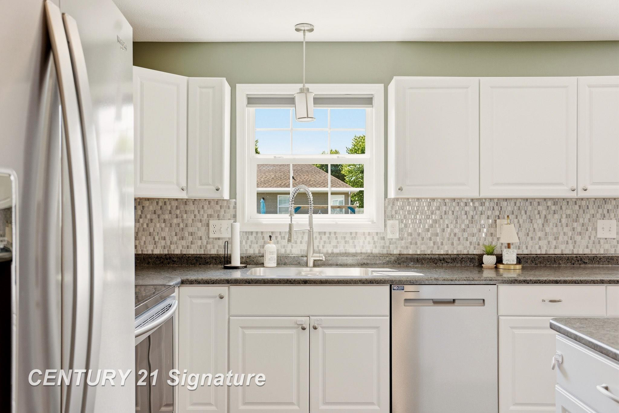 8433 Waxwing Drive, Freeland, MI 48623 — Photo 14