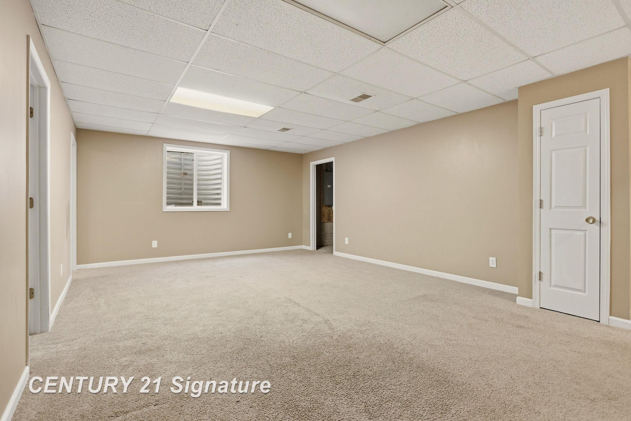 8433 Waxwing Drive, Freeland, MI 48623 — Photo 32