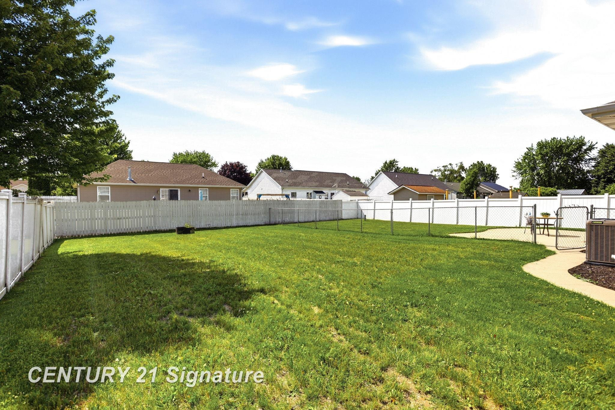 8433 Waxwing Drive, Freeland, MI 48623 — Photo 45