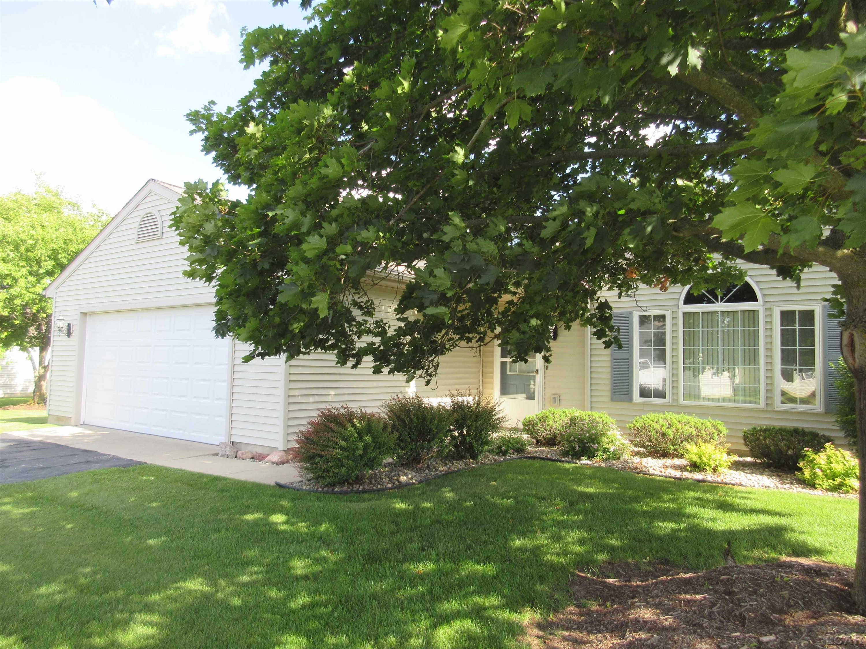 1902 STILLWATER Drive, Tecumseh, MI 49286 — Photo 3