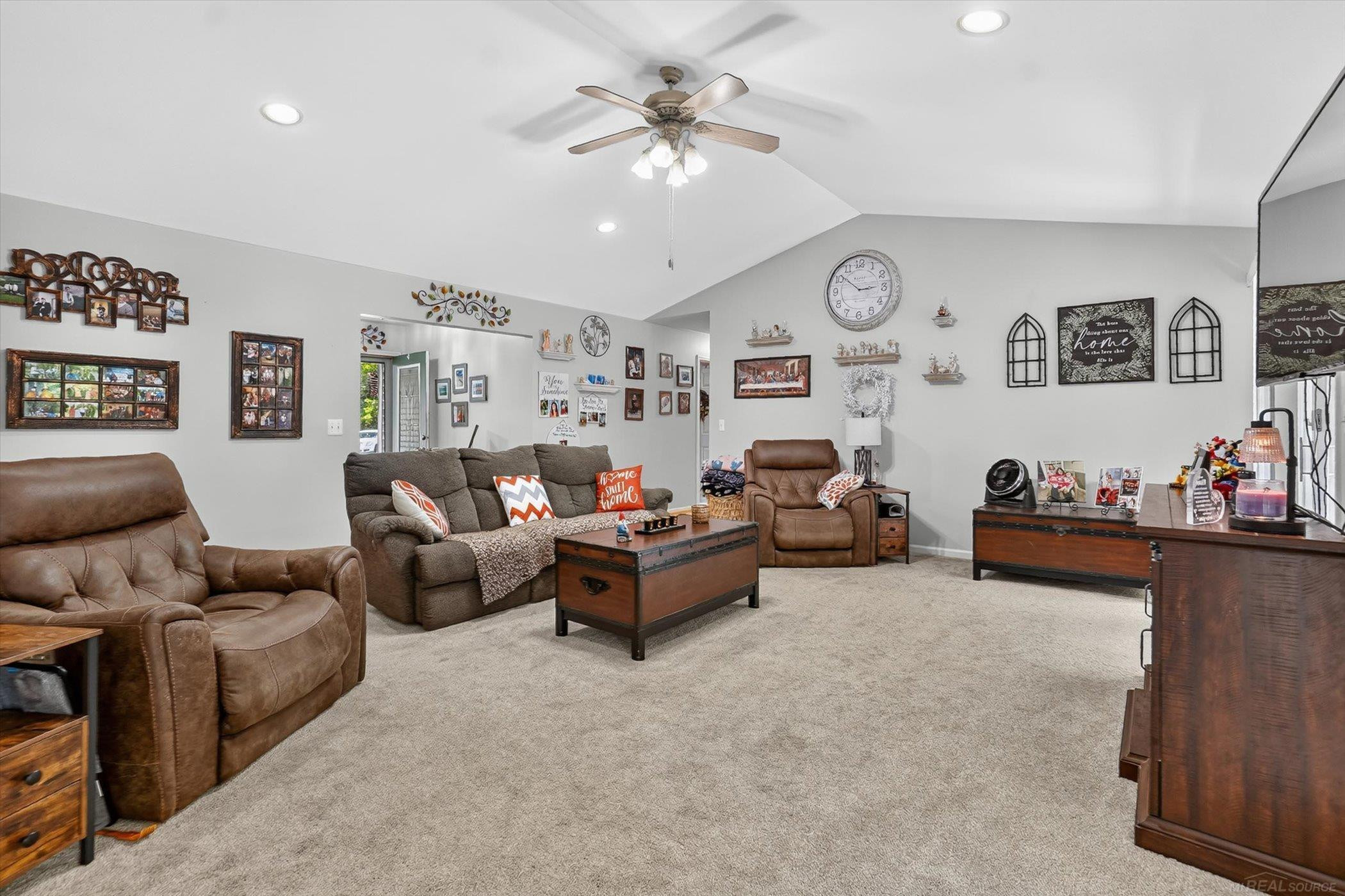 1433 NEWCASTLE Drive, Davison, MI 48423 — Photo 6