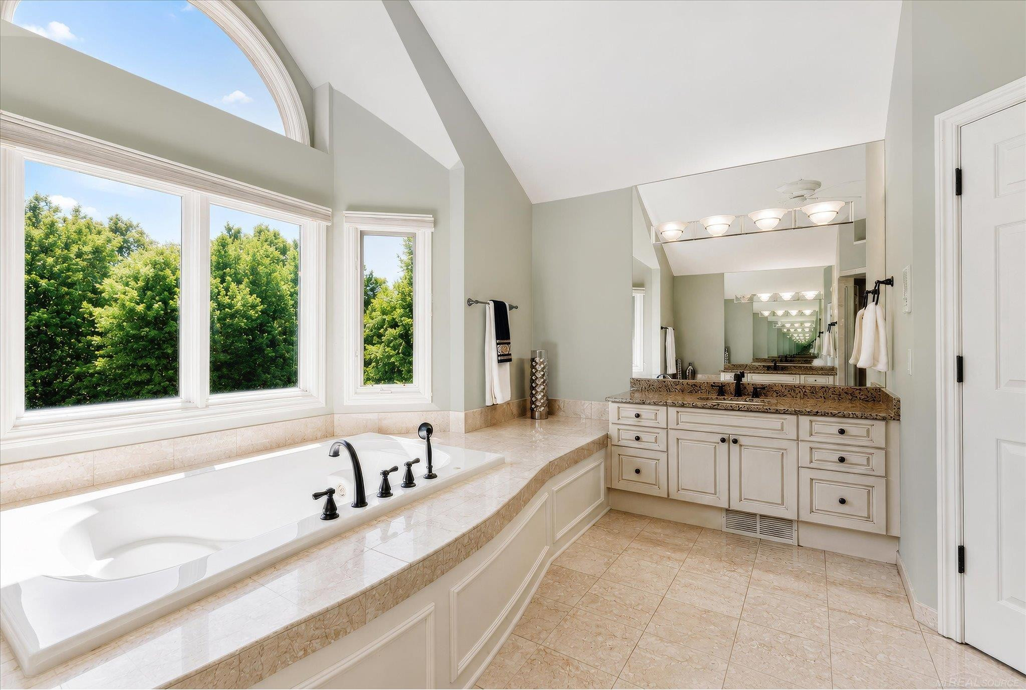 5539 Carrollton Court, Rochester, MI 48306 — Photo 54