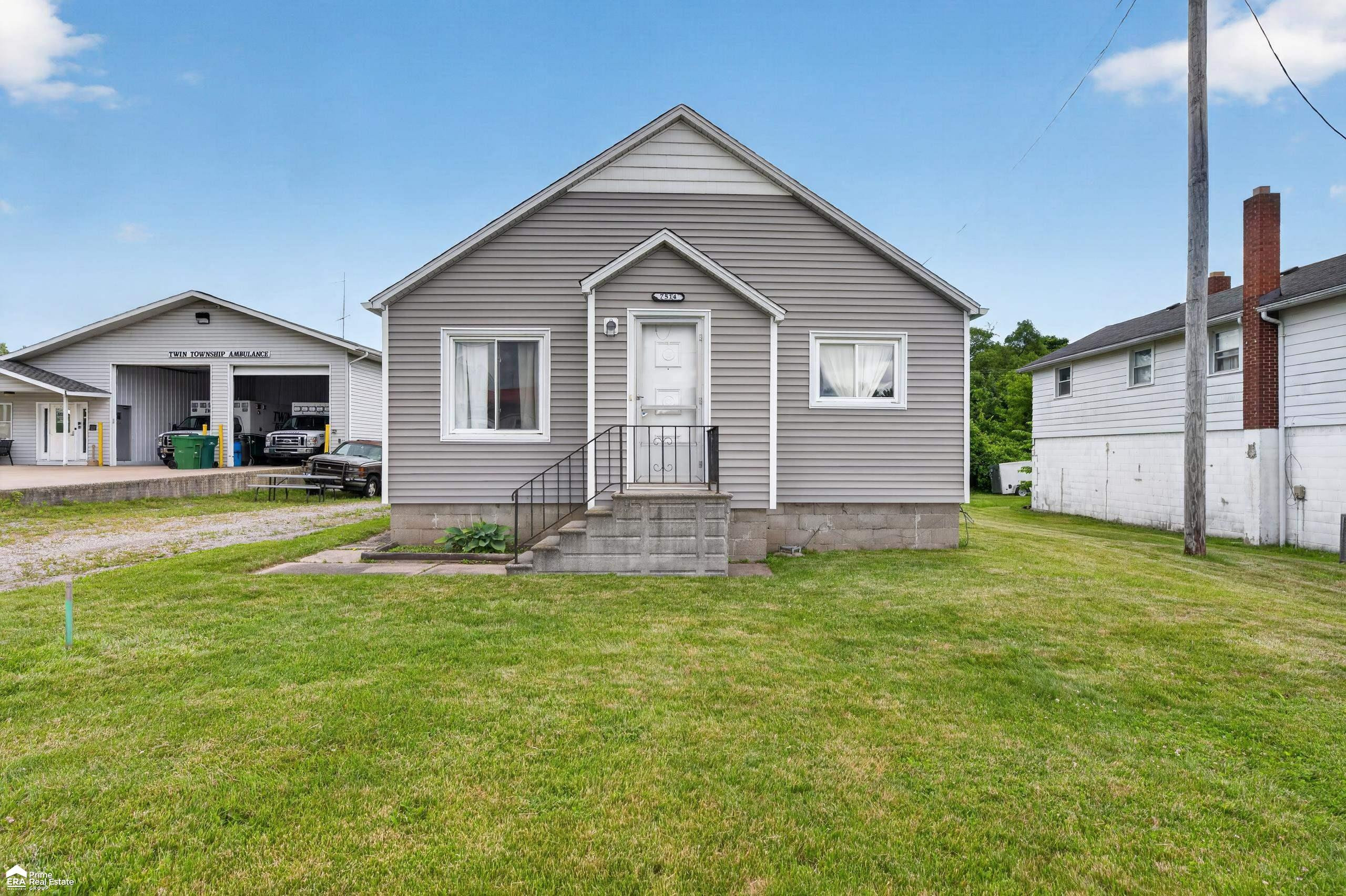 7514 S Saginaw Street, New Lothrop, MI 48460 — Photo 3