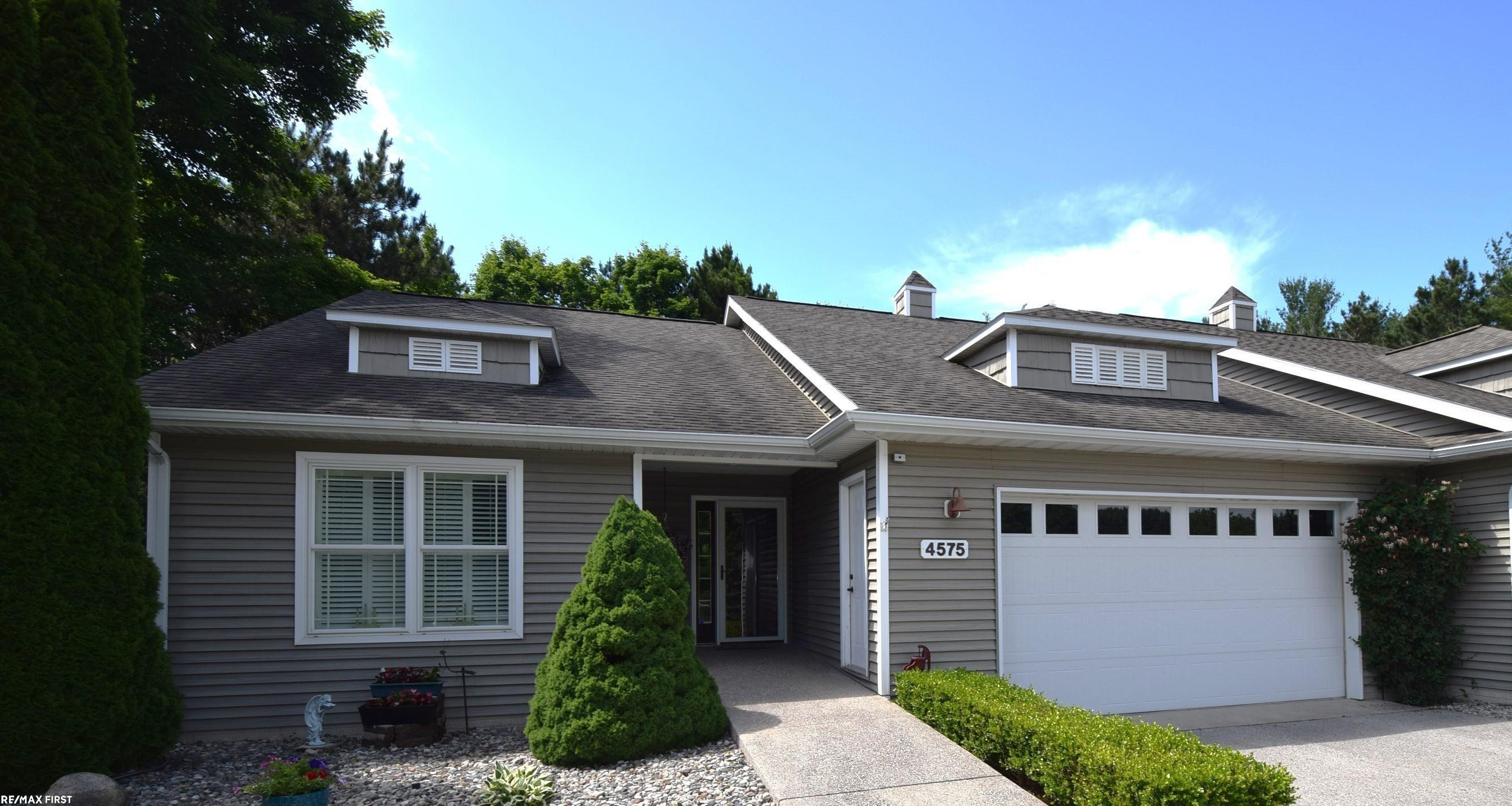4575 Black Bear Drive, 65, Traverse City, MI 49685 — Photo 3
