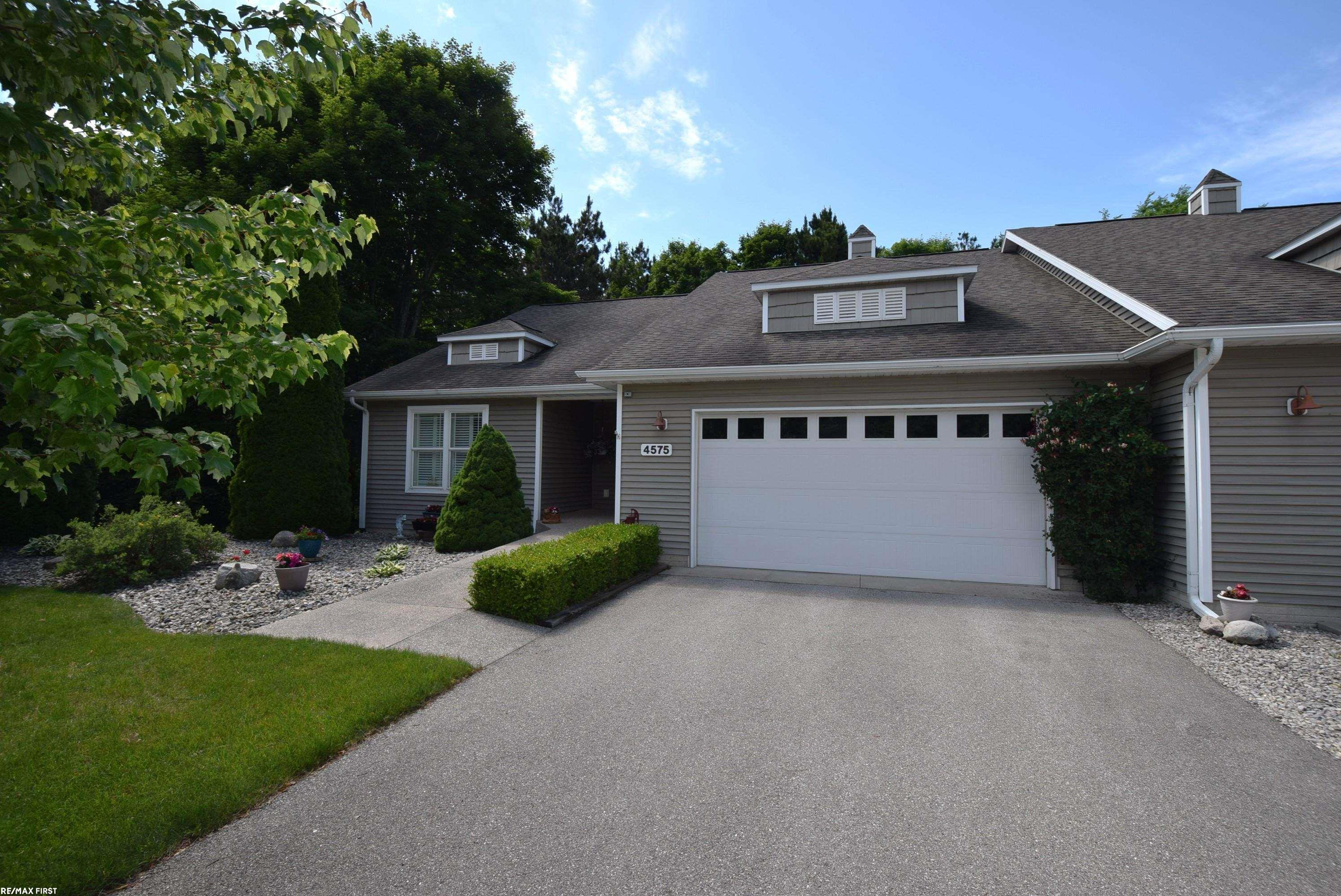 4575 Black Bear Drive, 65, Traverse City, MI 49685 — Photo 7