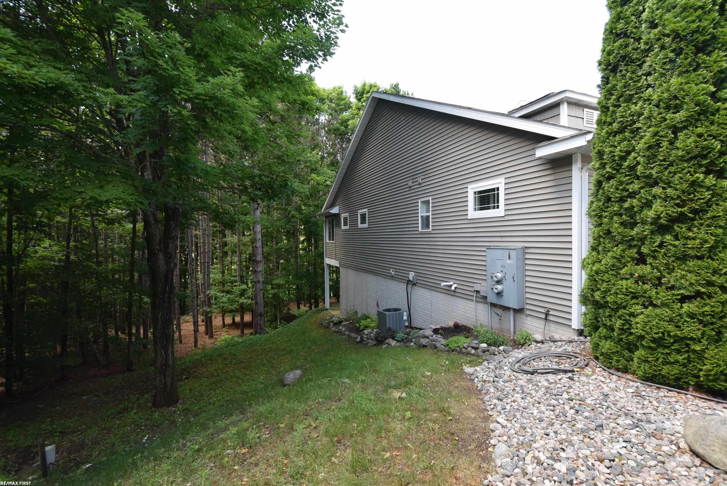 4575 Black Bear Drive, 65, Traverse City, MI 49685 — Photo 9