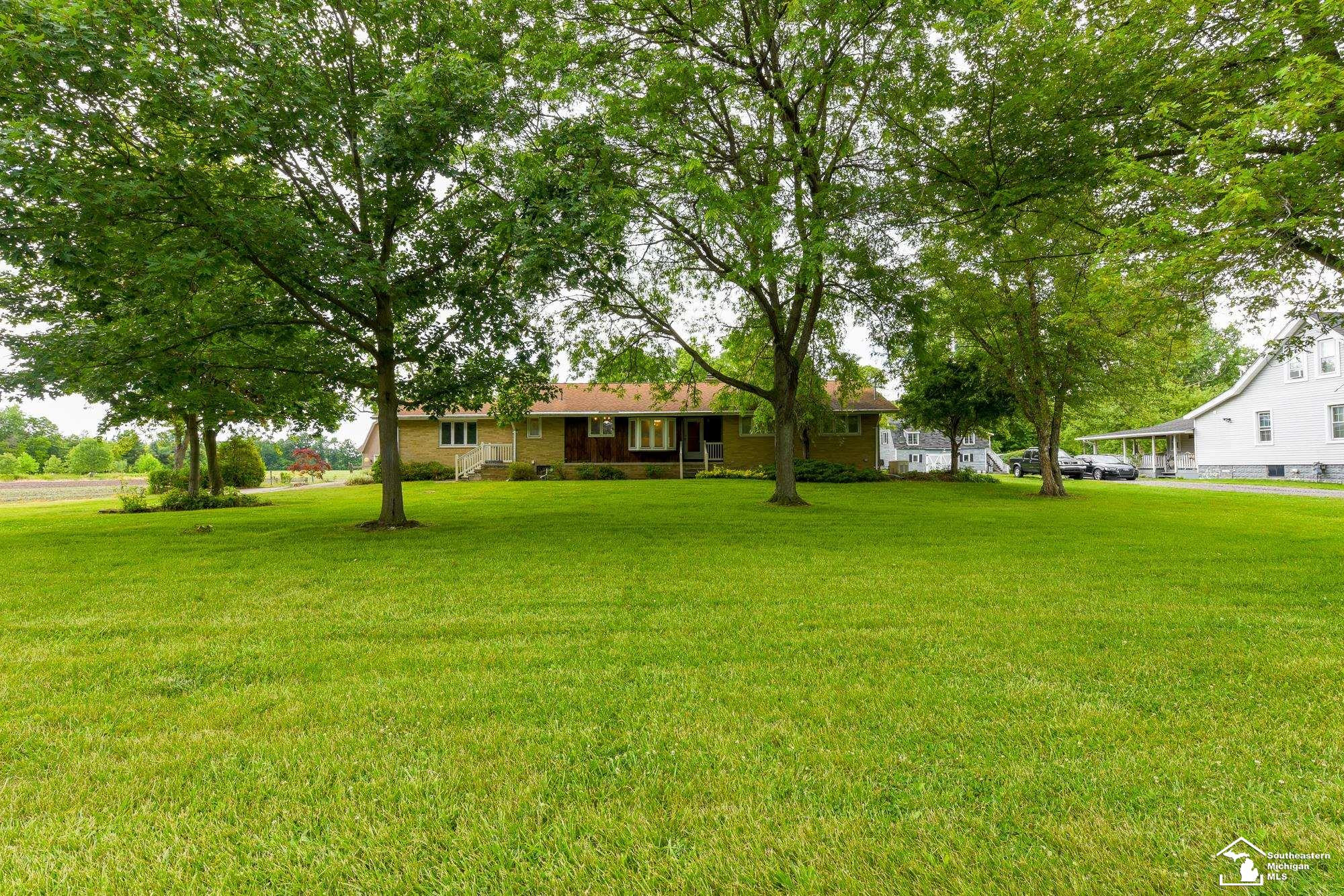 33920 Huron River Drive, New Boston, MI 48164 — Photo 2