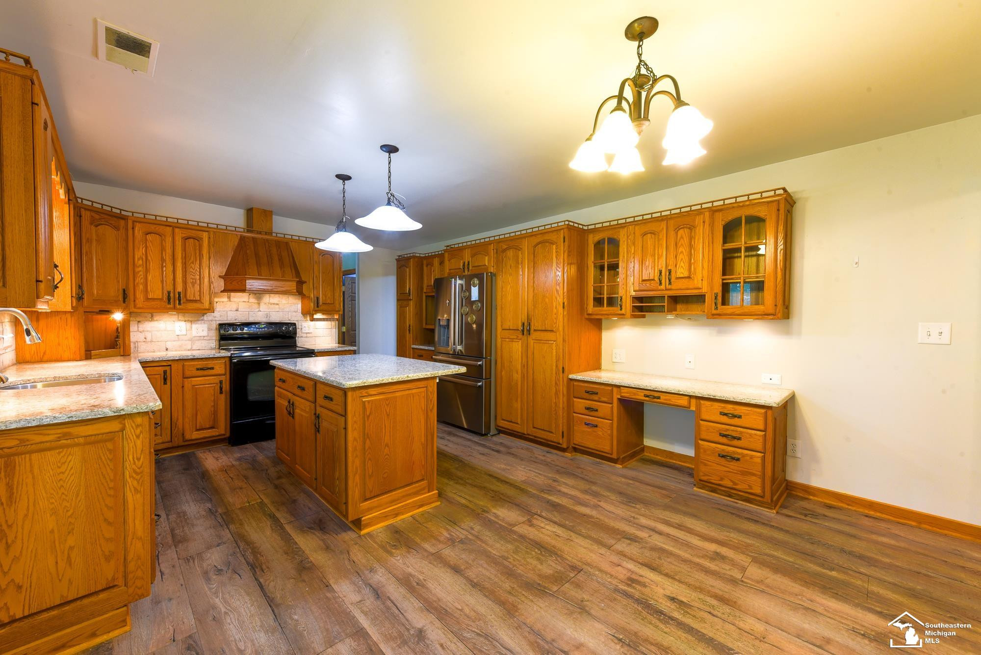 33920 Huron River Drive, New Boston, MI 48164 — Photo 4