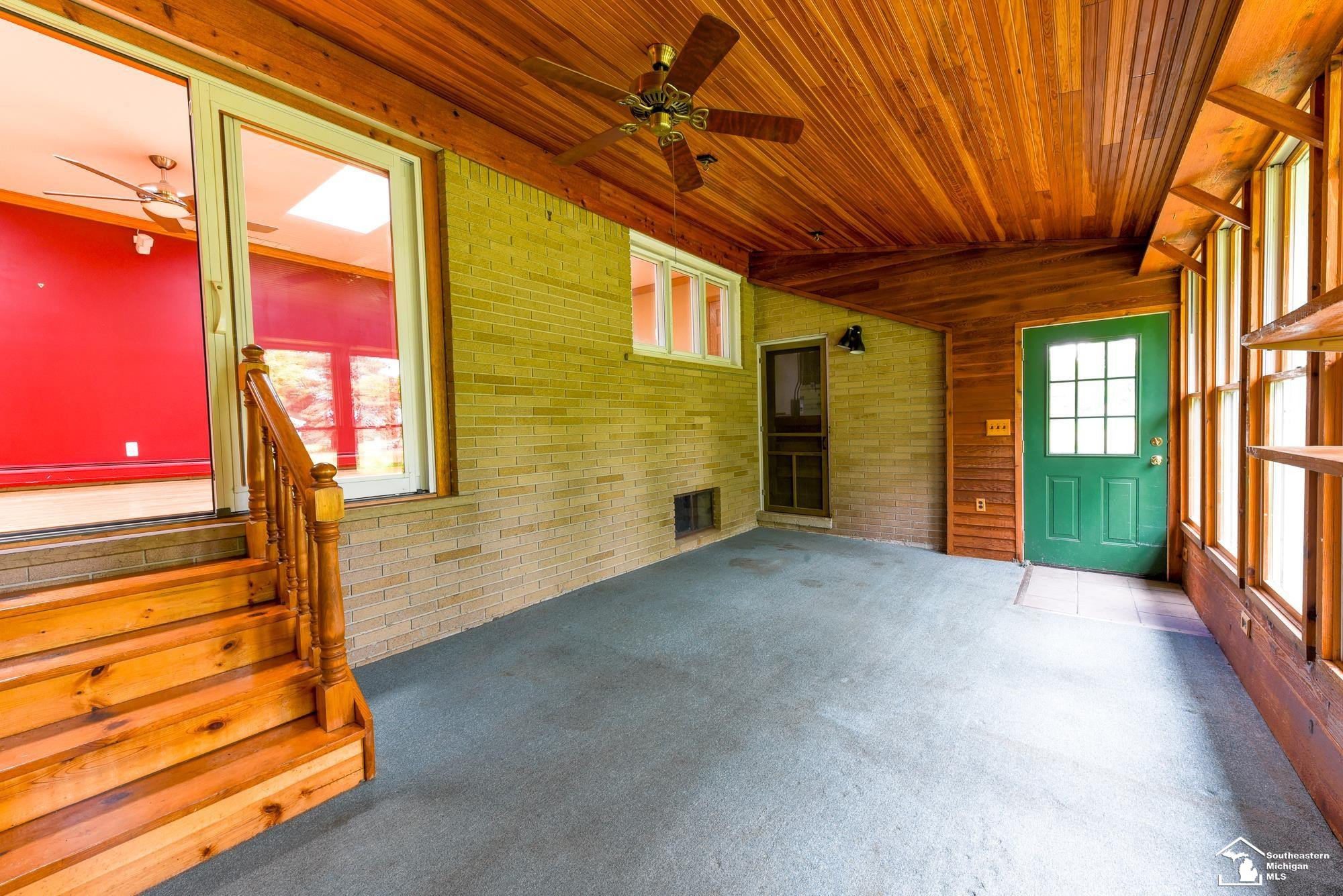 33920 Huron River Drive, New Boston, MI 48164 — Photo 10