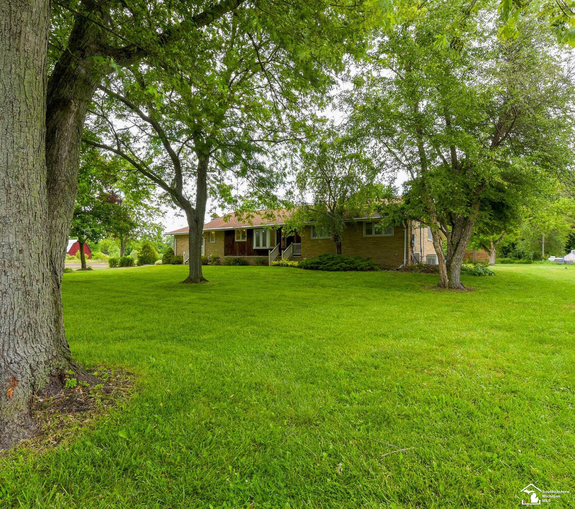 33920 Huron River Drive, New Boston, MI 48164 — Photo 37