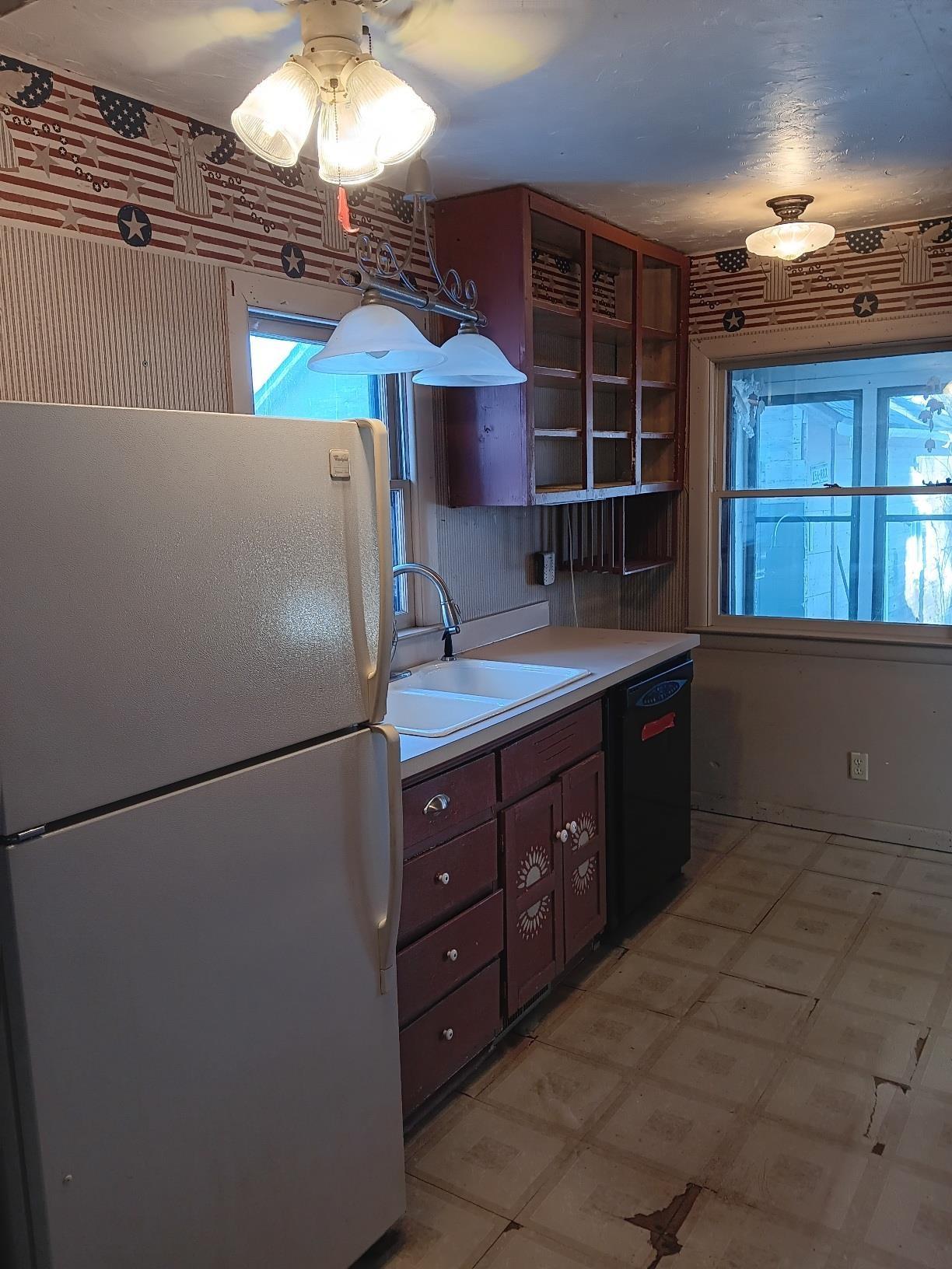 189 S Genesee Street, Montrose, MI 48457 — Photo 2