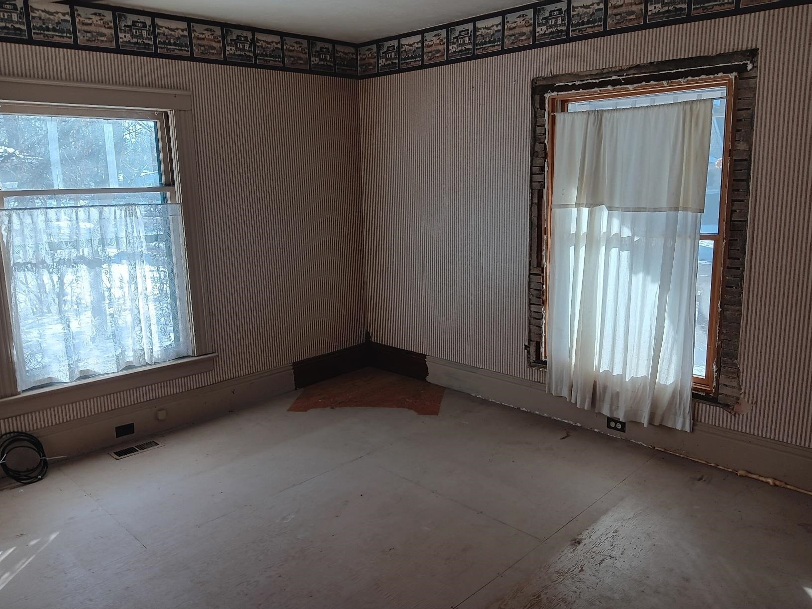 189 S Genesee Street, Montrose, MI 48457 — Photo 9