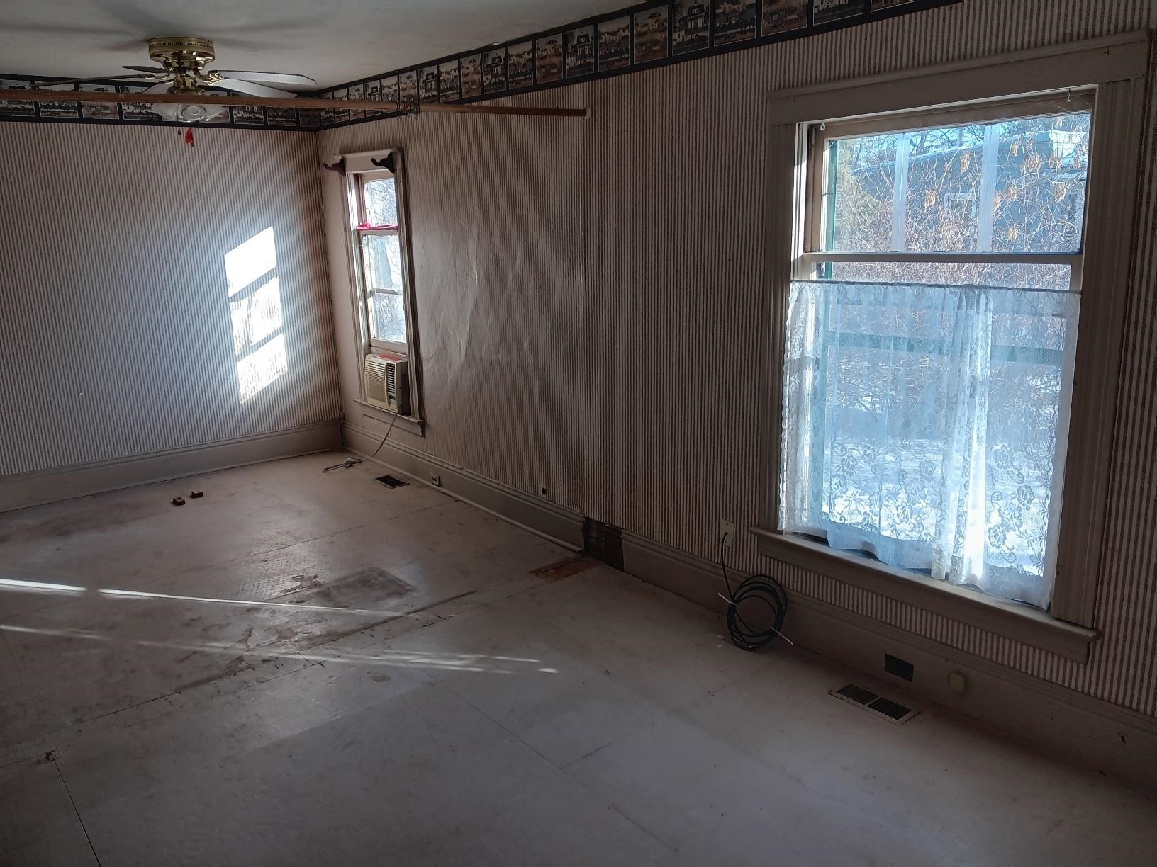 189 S Genesee Street, Montrose, MI 48457 — Photo 10