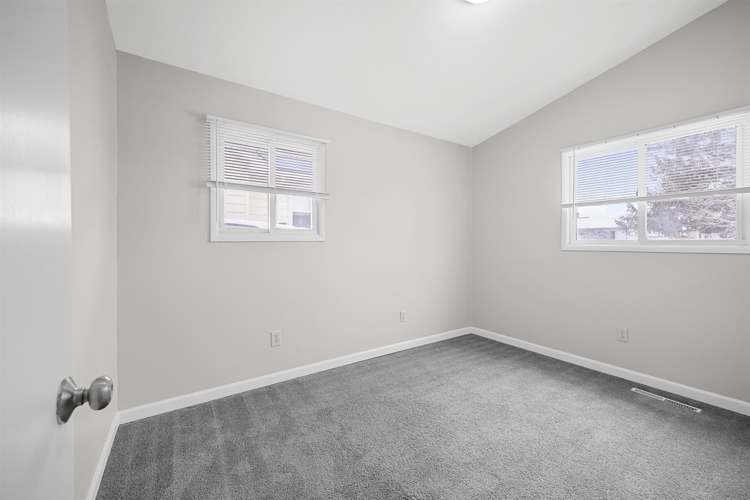 61 Madison Avenue, MI — Photo 9