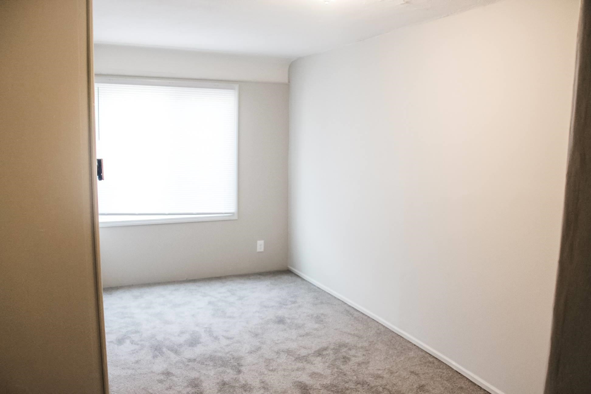 26096 Delton Street, MI 48071 — Photo 5