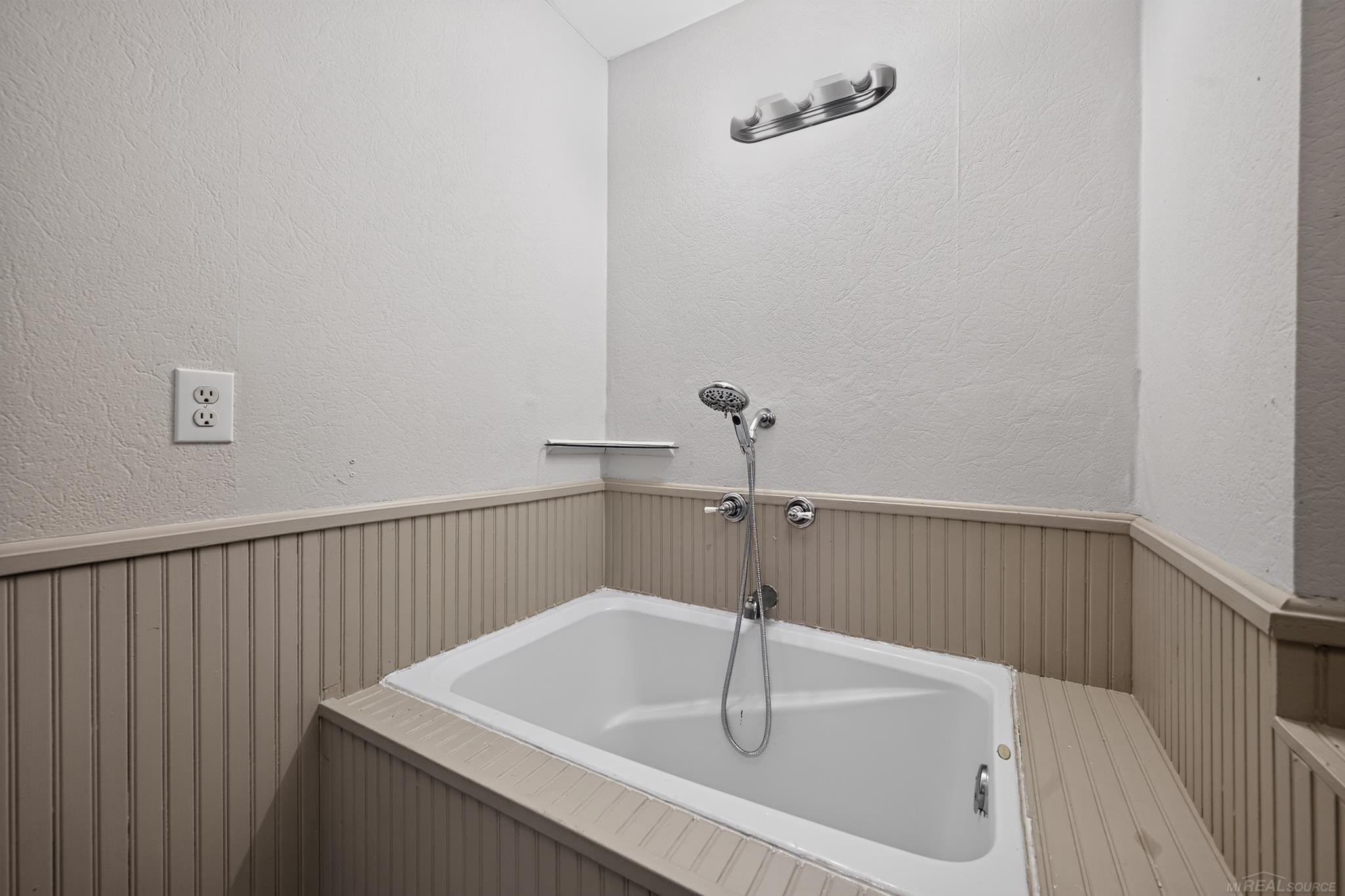 6611 Textile Road, Ypsilanti, MI 48197 — Photo 47
