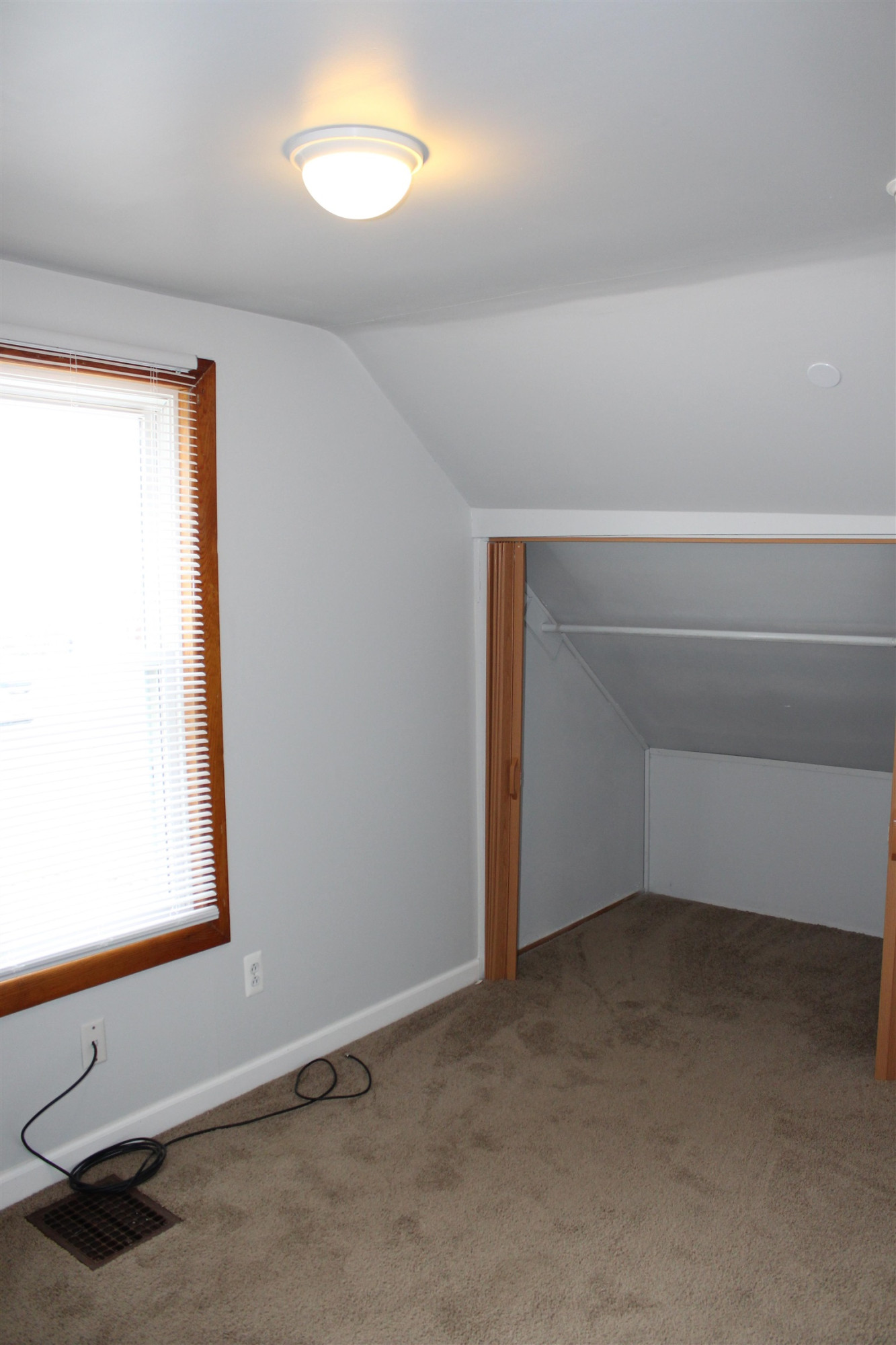 19537 E 12 Mile Road, Roseville, MI 48066 — Photo 6