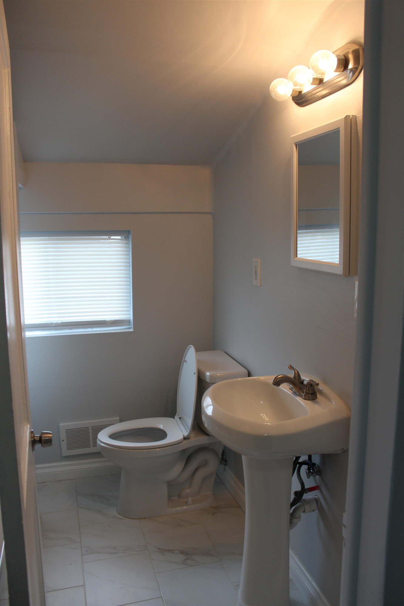 19537 E 12 Mile Road, Roseville, MI 48066 — Photo 8
