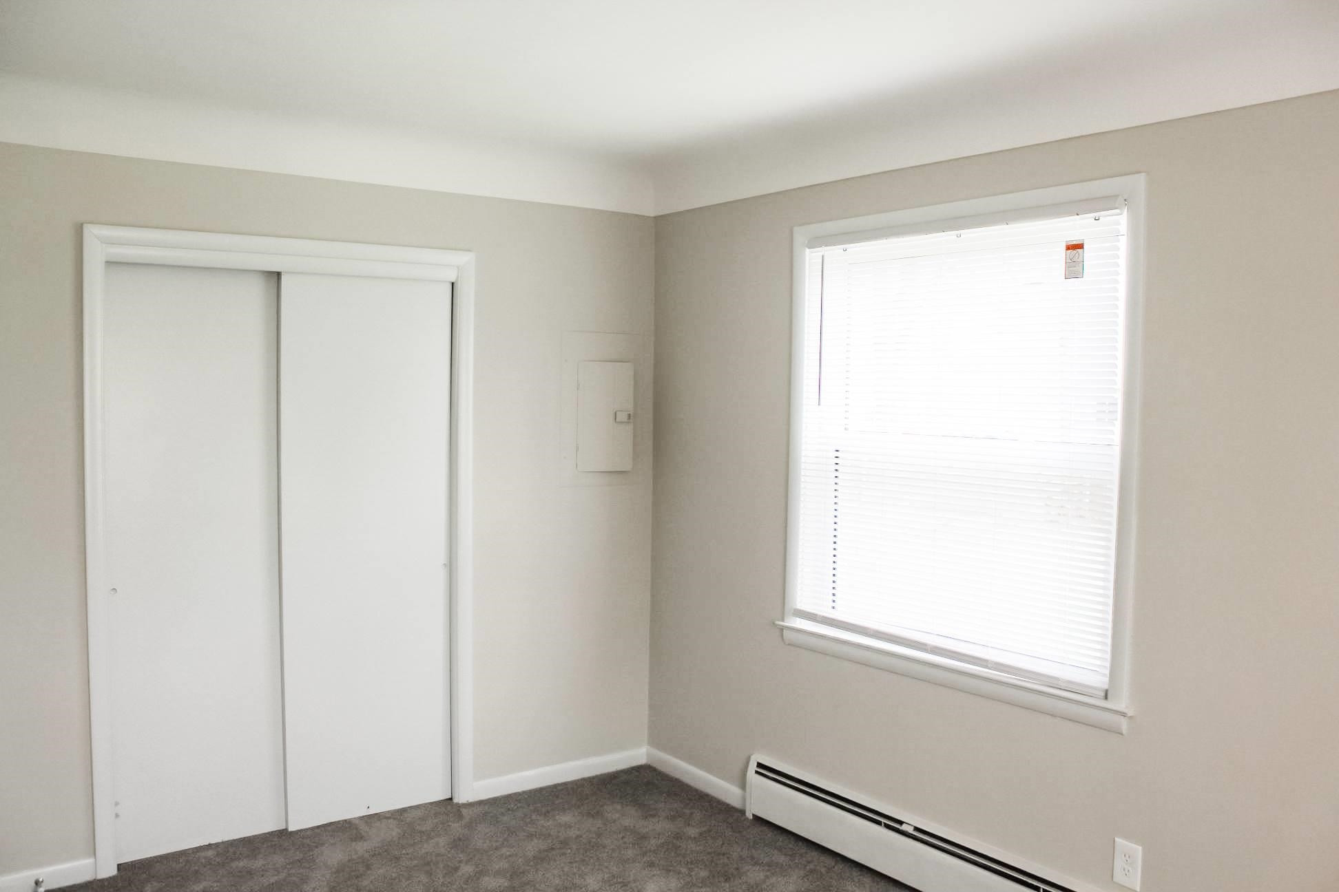26096 Delton Street, MI 48071 — Photo 8