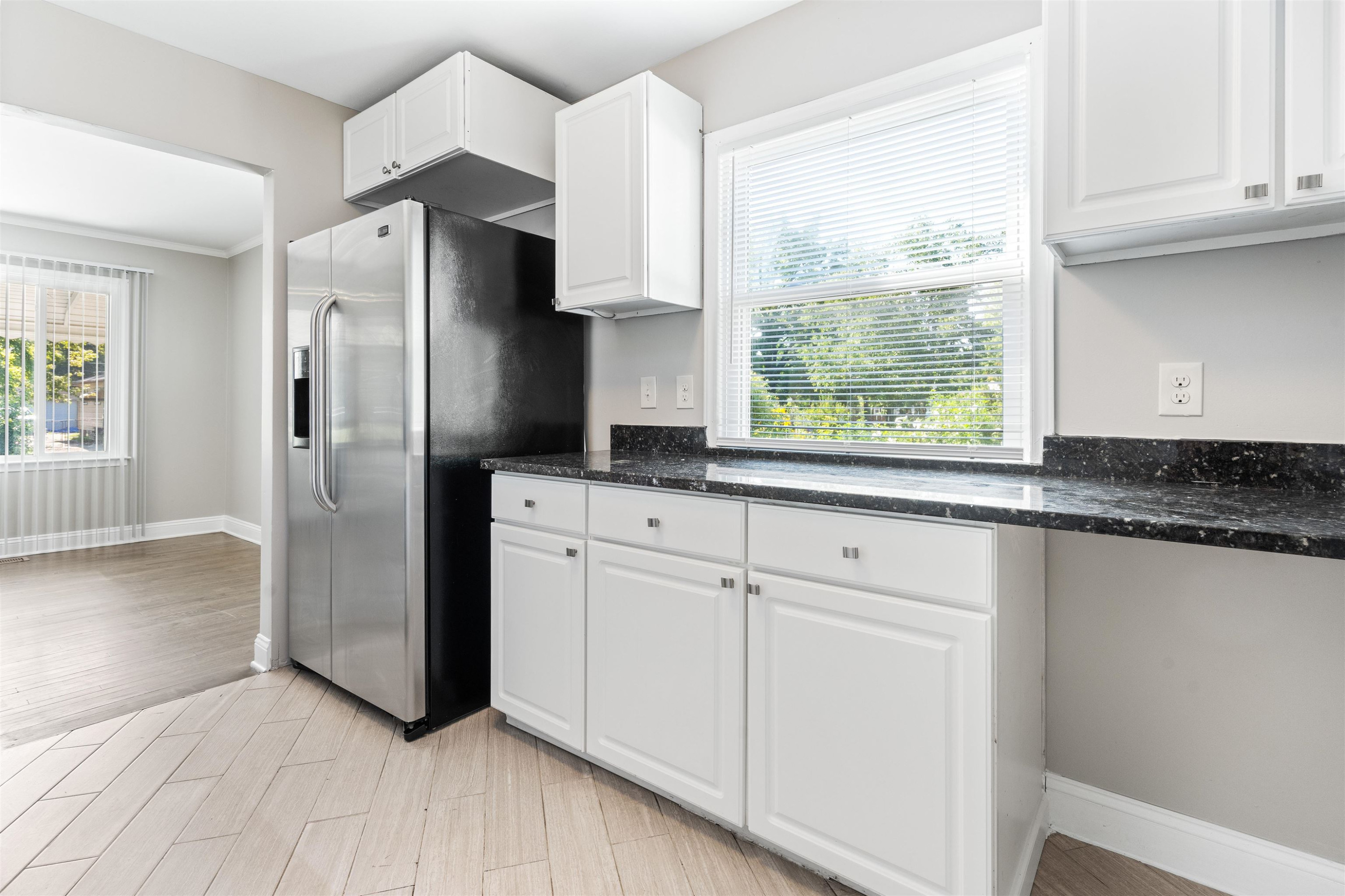 21925 Elroy Avenue, Warren, MI 48089 — Photo 5