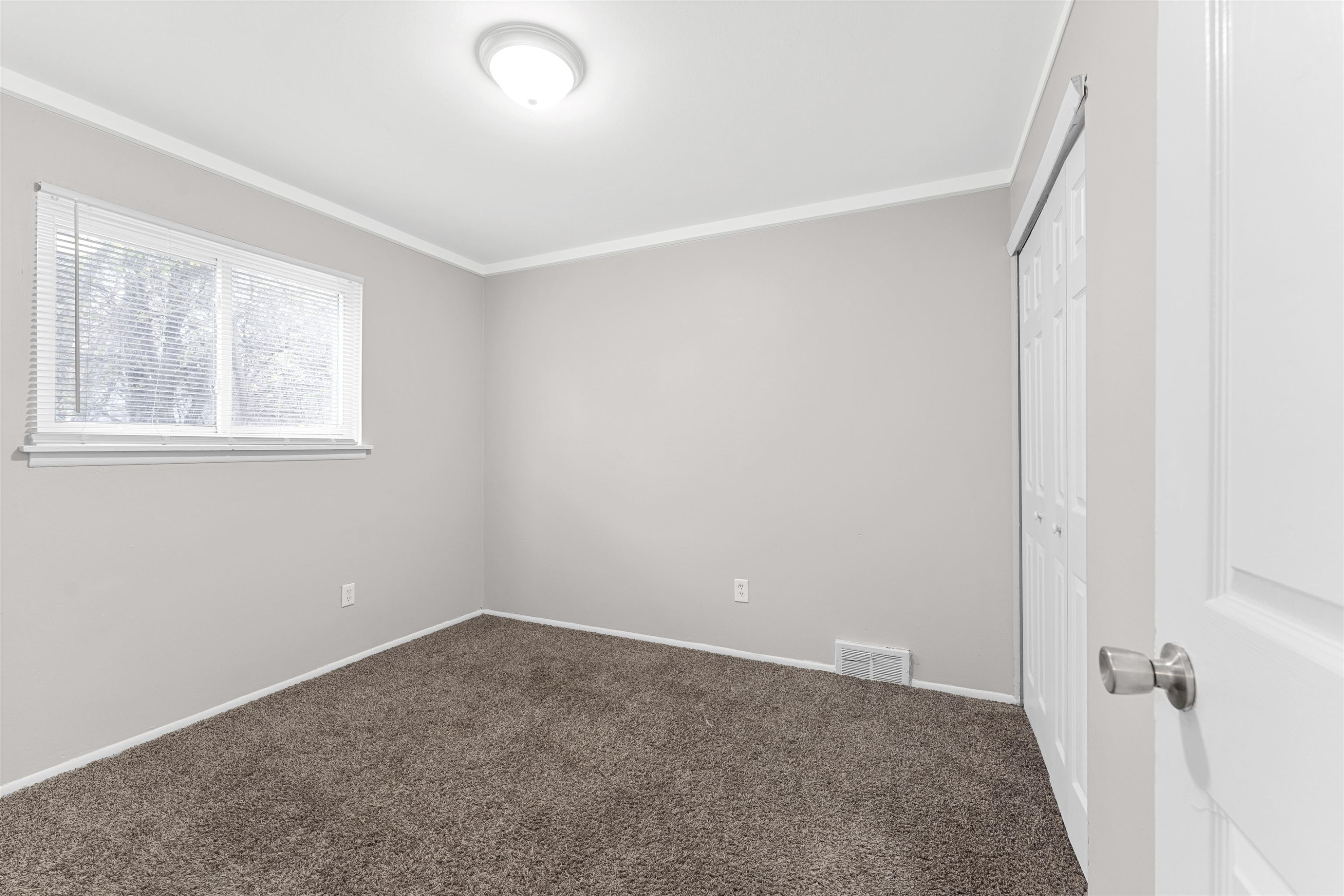 11043 Hupp Avenue, Warren, MI 48089 — Photo 11