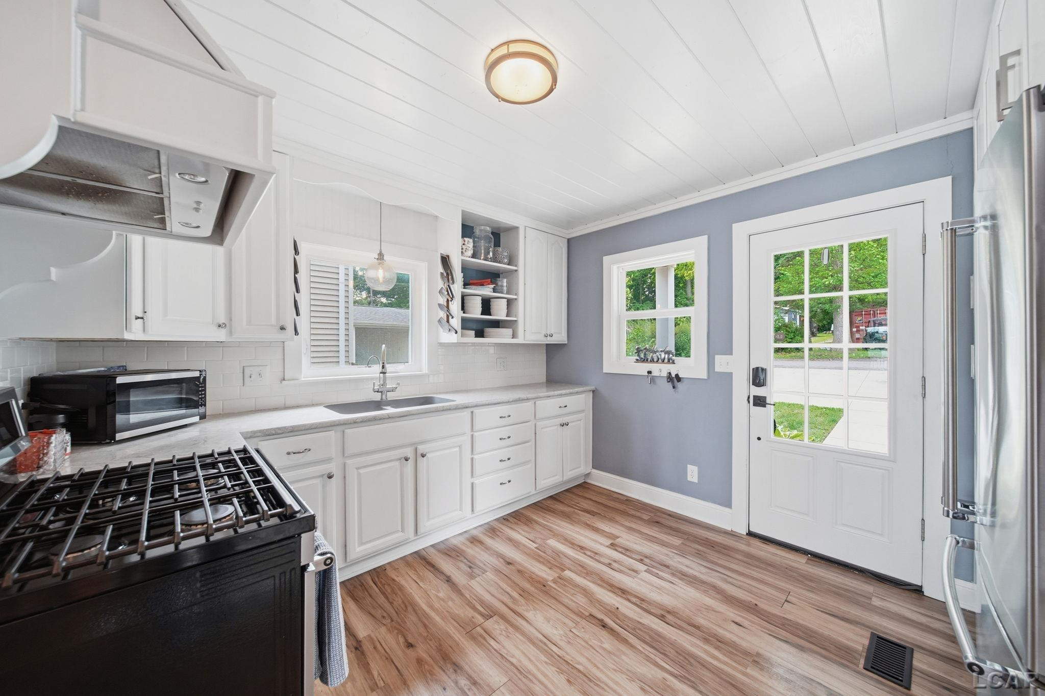 7296 Walnut Hill Road, Manitou Beach, MI 49253 — Photo 5