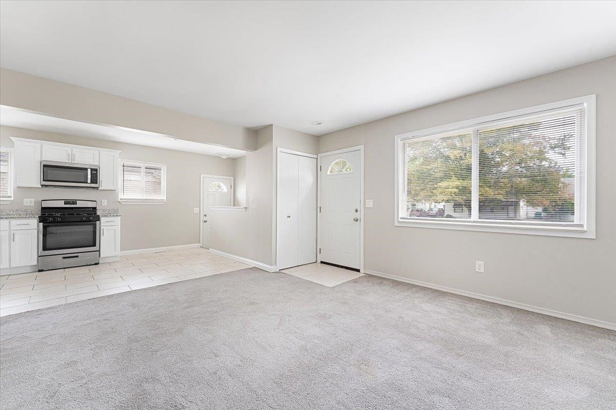 23021 Almond Avenue, Eastpointe, MI 48021 — Photo 2