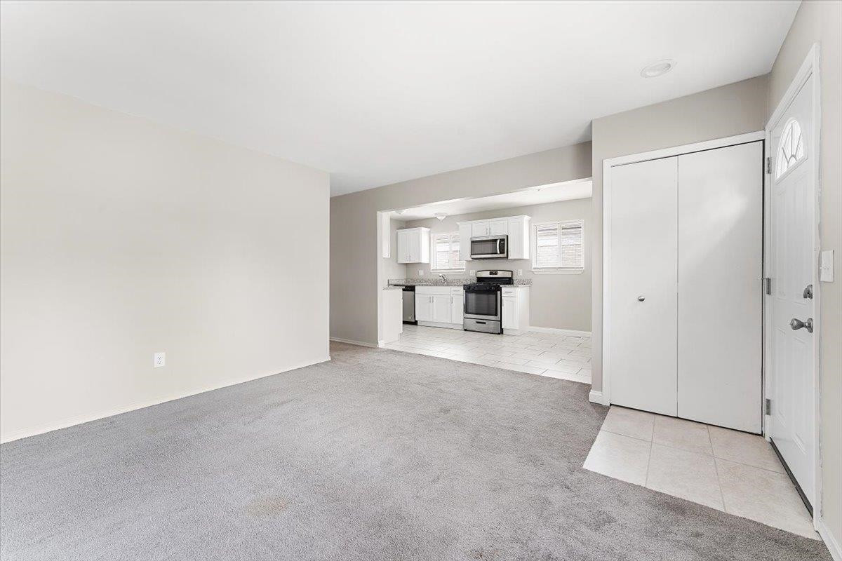 23021 Almond Avenue, Eastpointe, MI 48021 — Photo 3