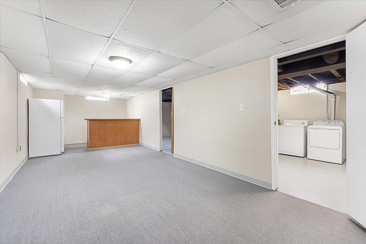 23021 Almond Avenue, Eastpointe, MI 48021 — Photo 10