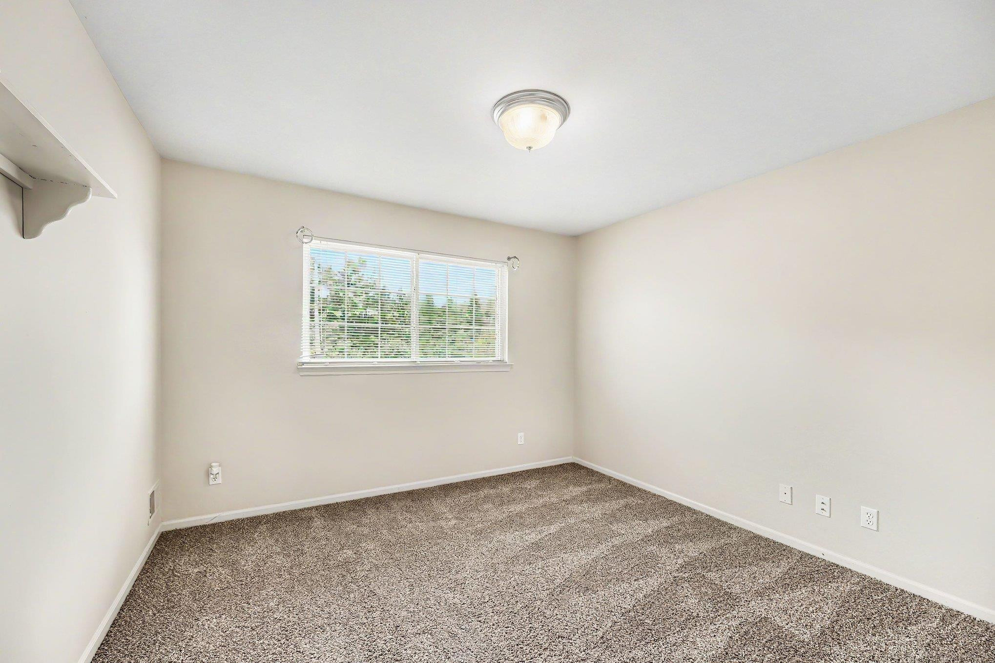 111 S Vista Drive, Auburn Hills, MI 48326 — Photo 16