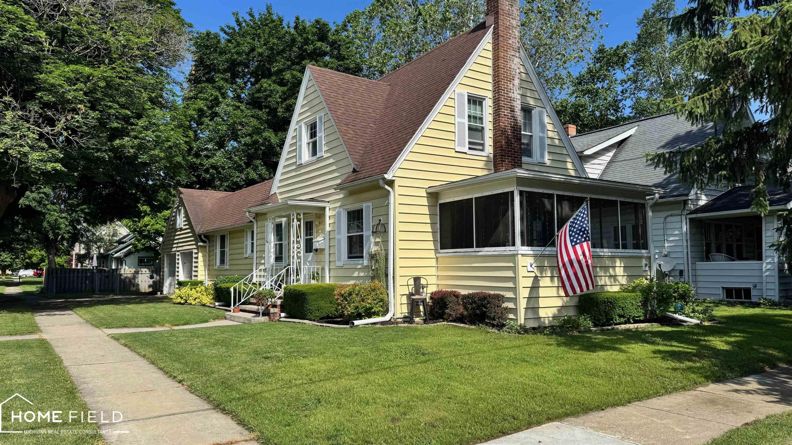 801 N Ball Street, Owosso, MI 48867 — front exterior