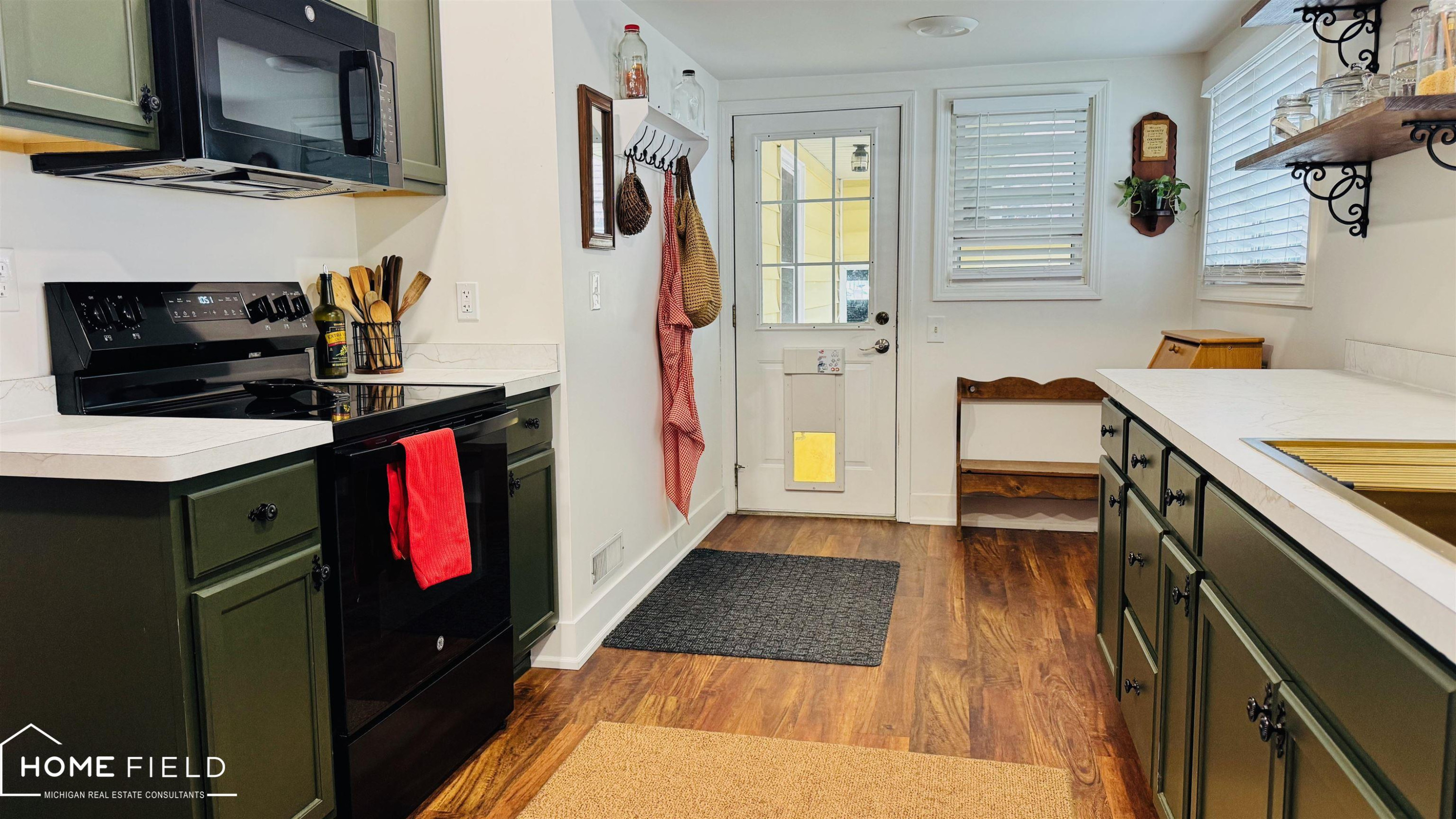 801 N Ball Street, Owosso, MI 48867 — Photo 3