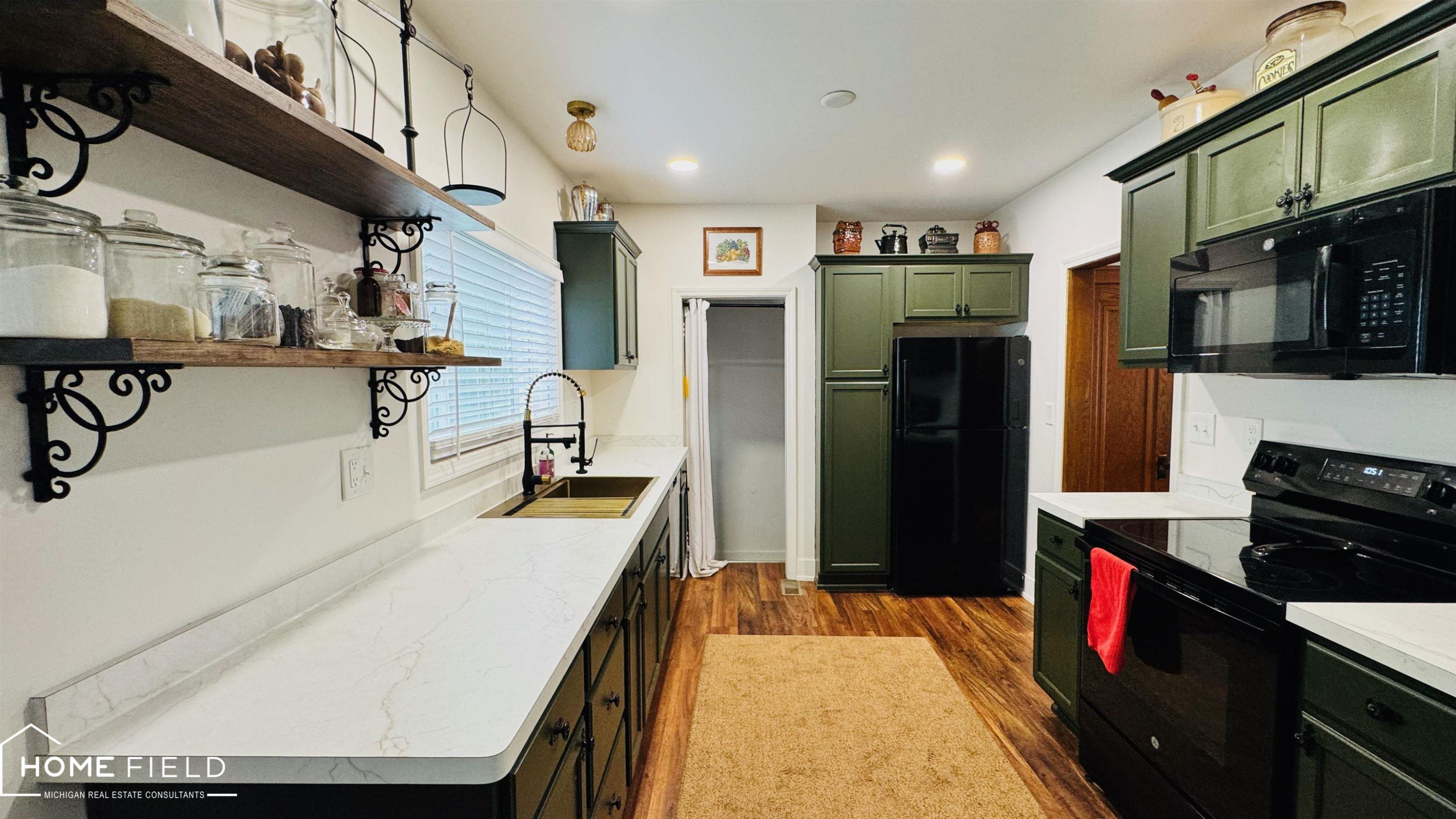 801 N Ball Street, Owosso, MI 48867 — Photo 4