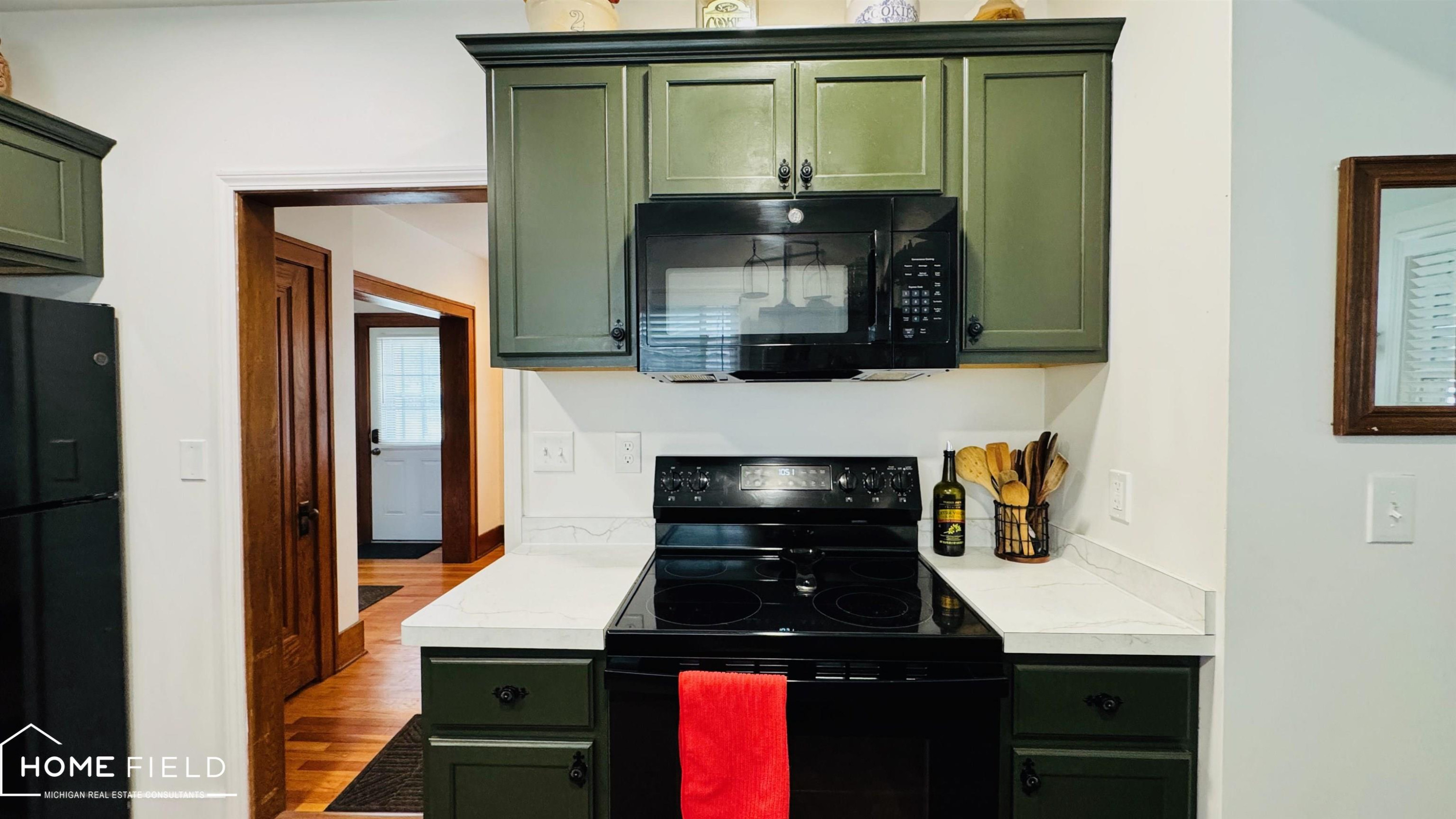 801 N Ball Street, Owosso, MI 48867 — Photo 7