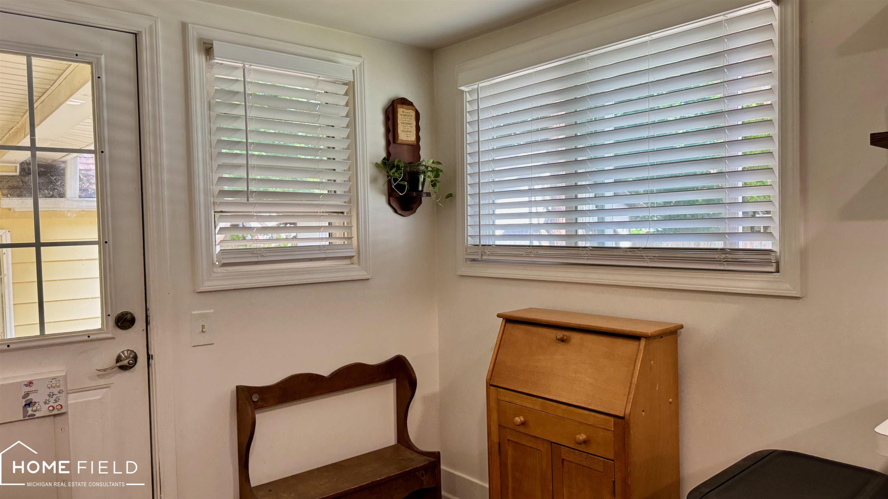 801 N Ball Street, Owosso, MI 48867 — Photo 11