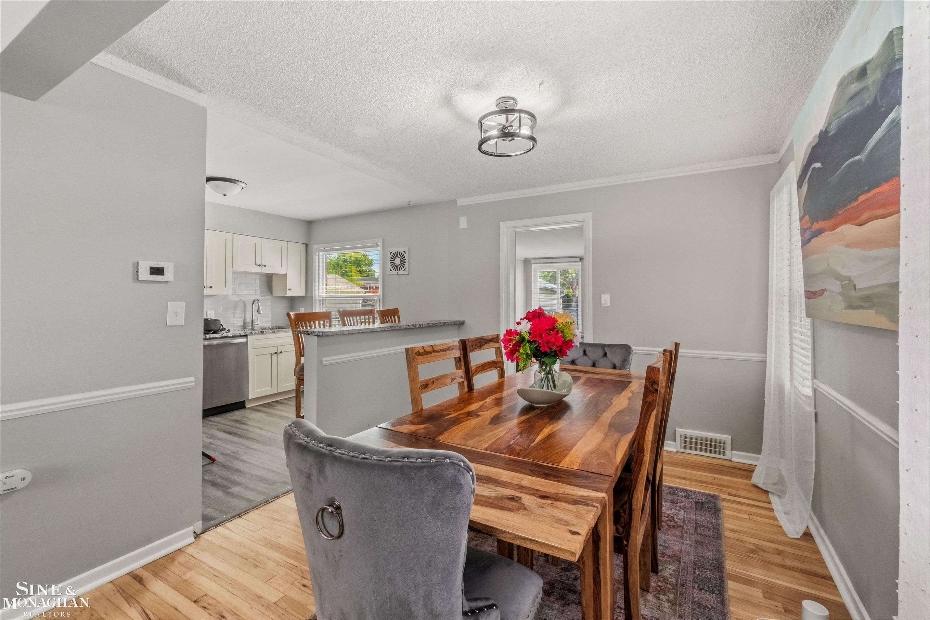 19282 Raymond Street, Grosse Pointe Woods, MI 48236 — Photo 8