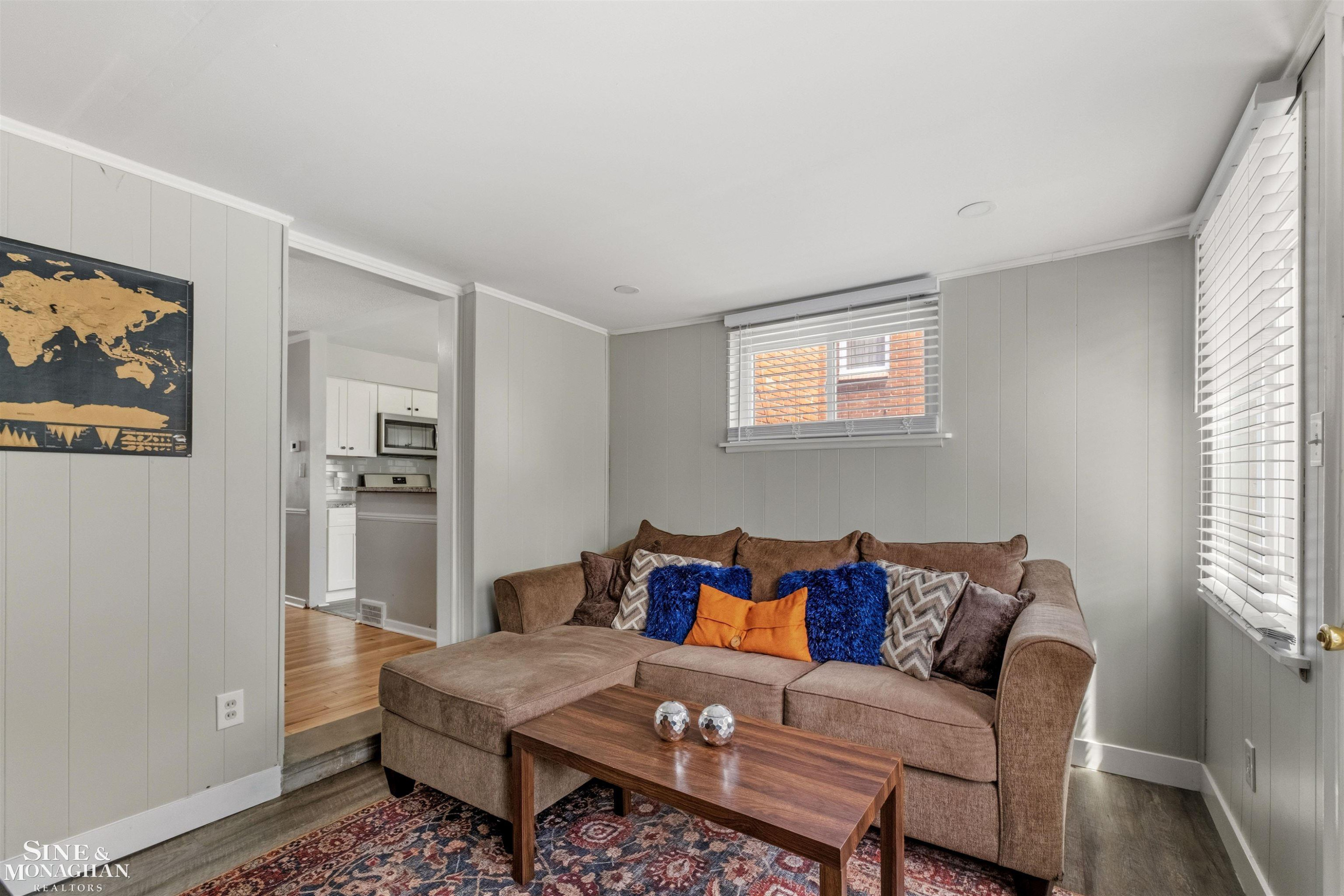 19282 Raymond Street, Grosse Pointe Woods, MI 48236 — Photo 16