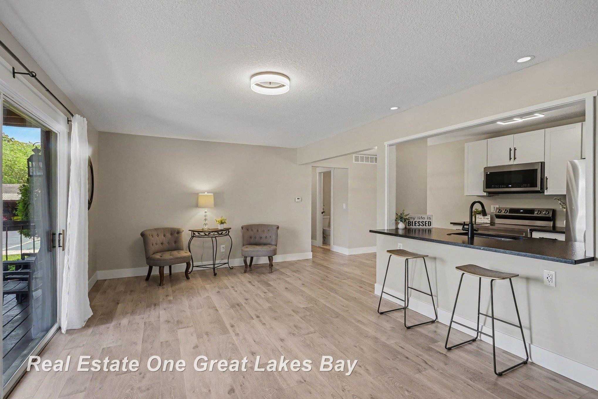 6091 Western Drive, Saginaw, MI 48638 — Photo 2