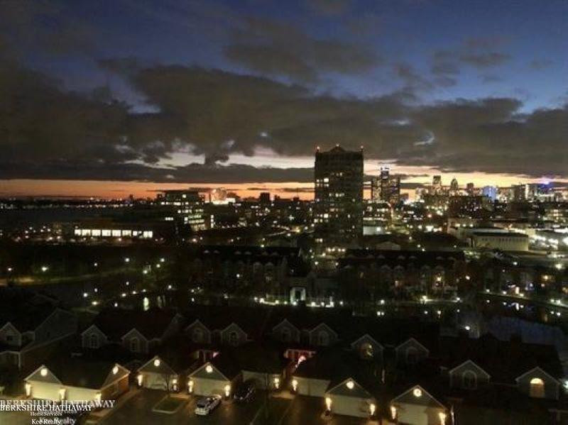 250 E Harbortown #1110 Drive, 1110, Detroit, MI 48207 — Photo 3