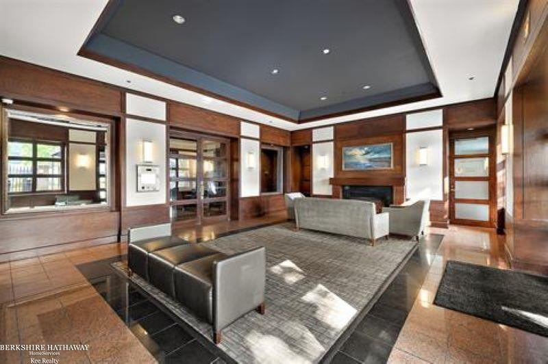 250 E Harbortown #1110 Drive, 1110, Detroit, MI 48207 — Photo 9